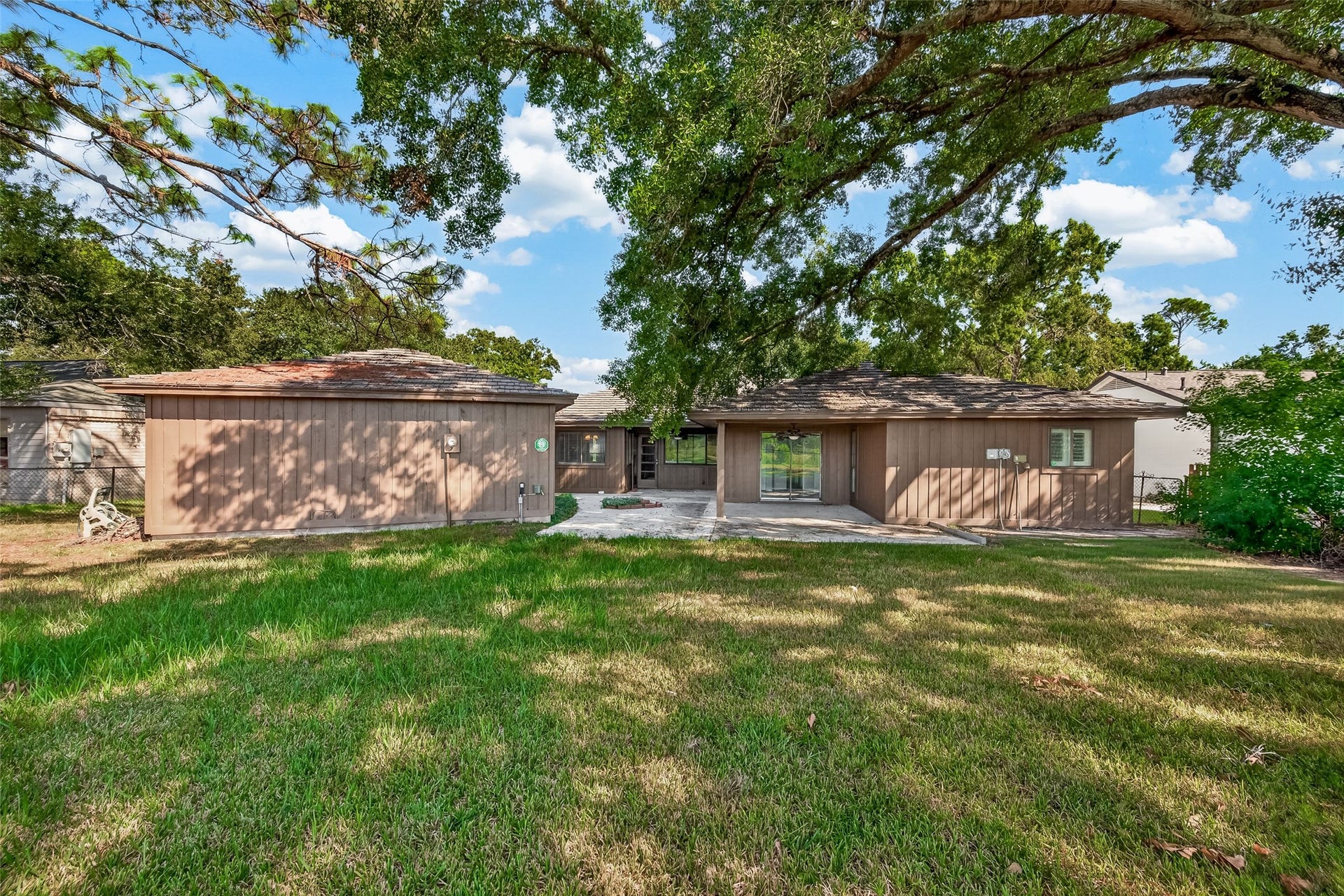 15318 Torry Pines Road, Houston, TX 77062 15318 Torry Pines Road, Houston, TX 77062