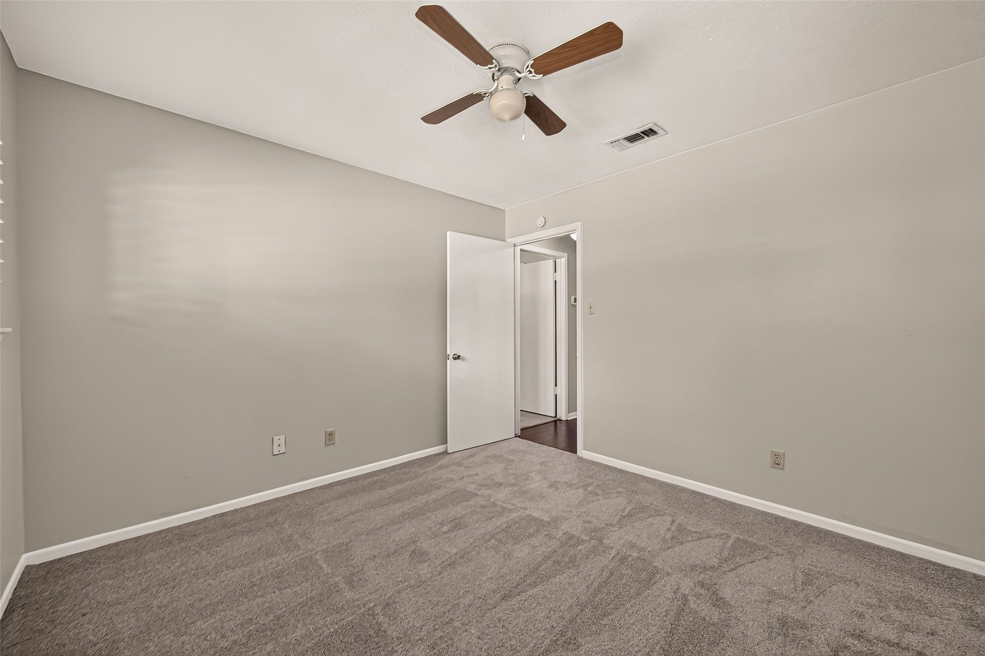 15318 Torry Pines Road, Houston, TX 77062 15318 Torry Pines Road, Houston, TX 77062