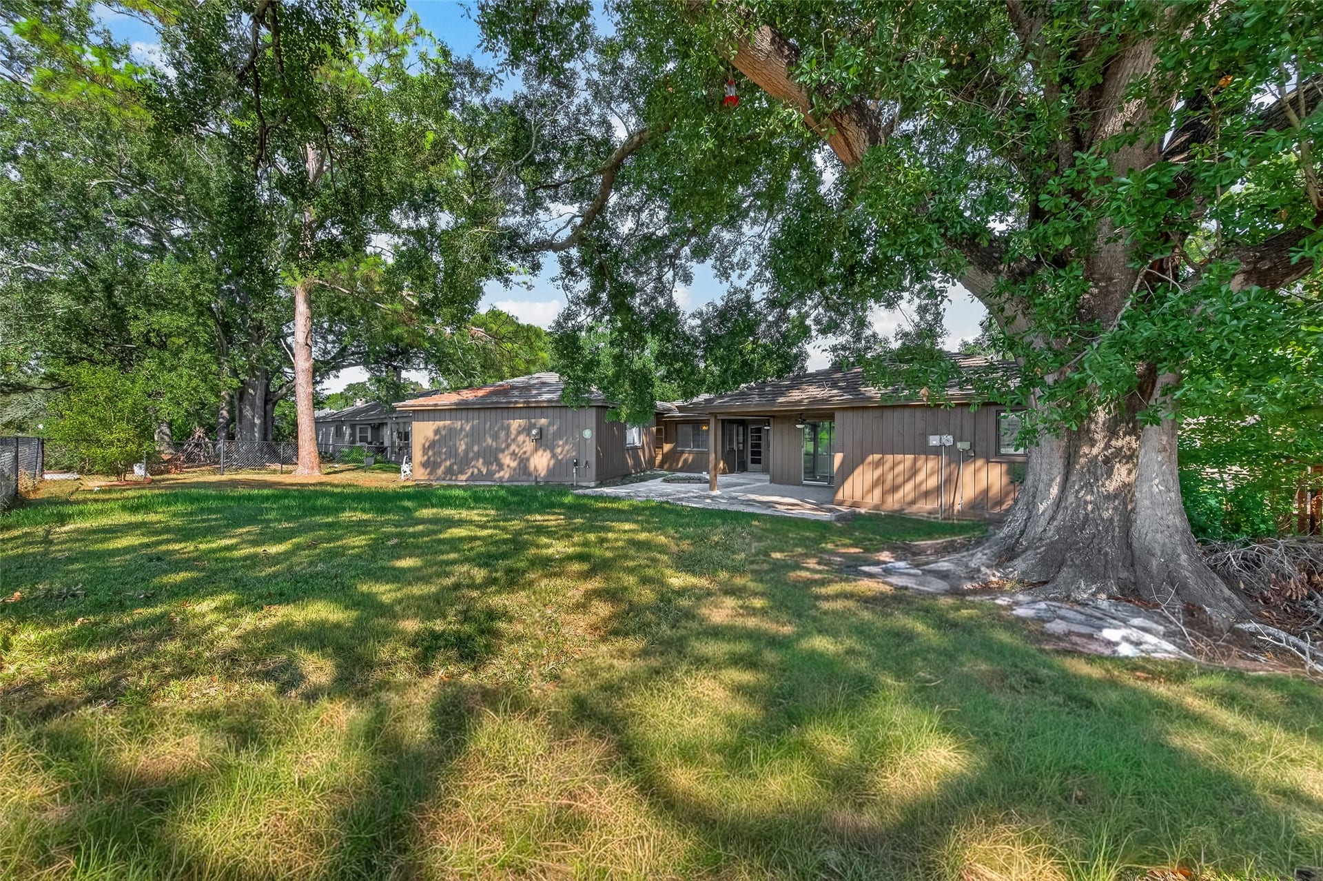 15318 Torry Pines Road, Houston, TX 77062 15318 Torry Pines Road, Houston, TX 77062