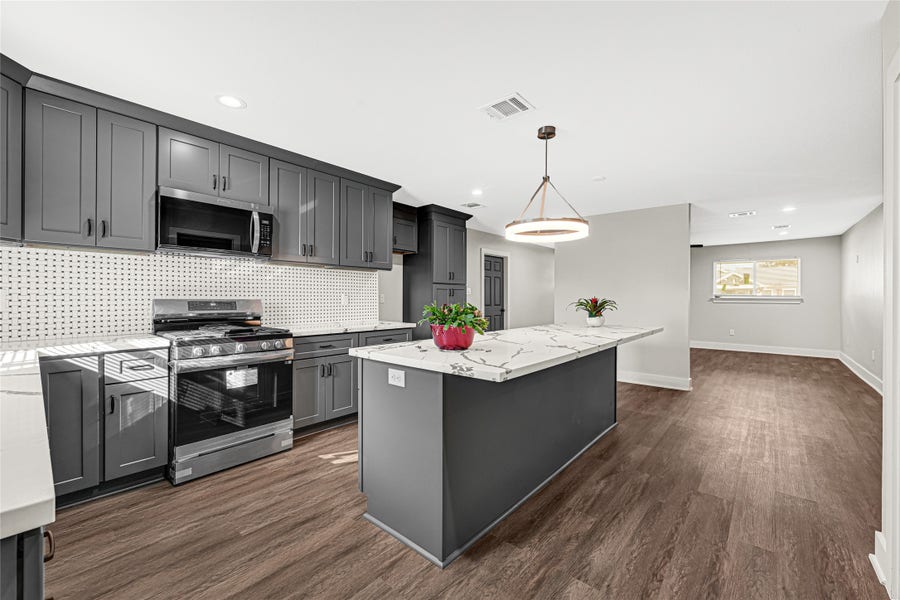 Property photo for 7614 Dixie Drive, Houston, TX