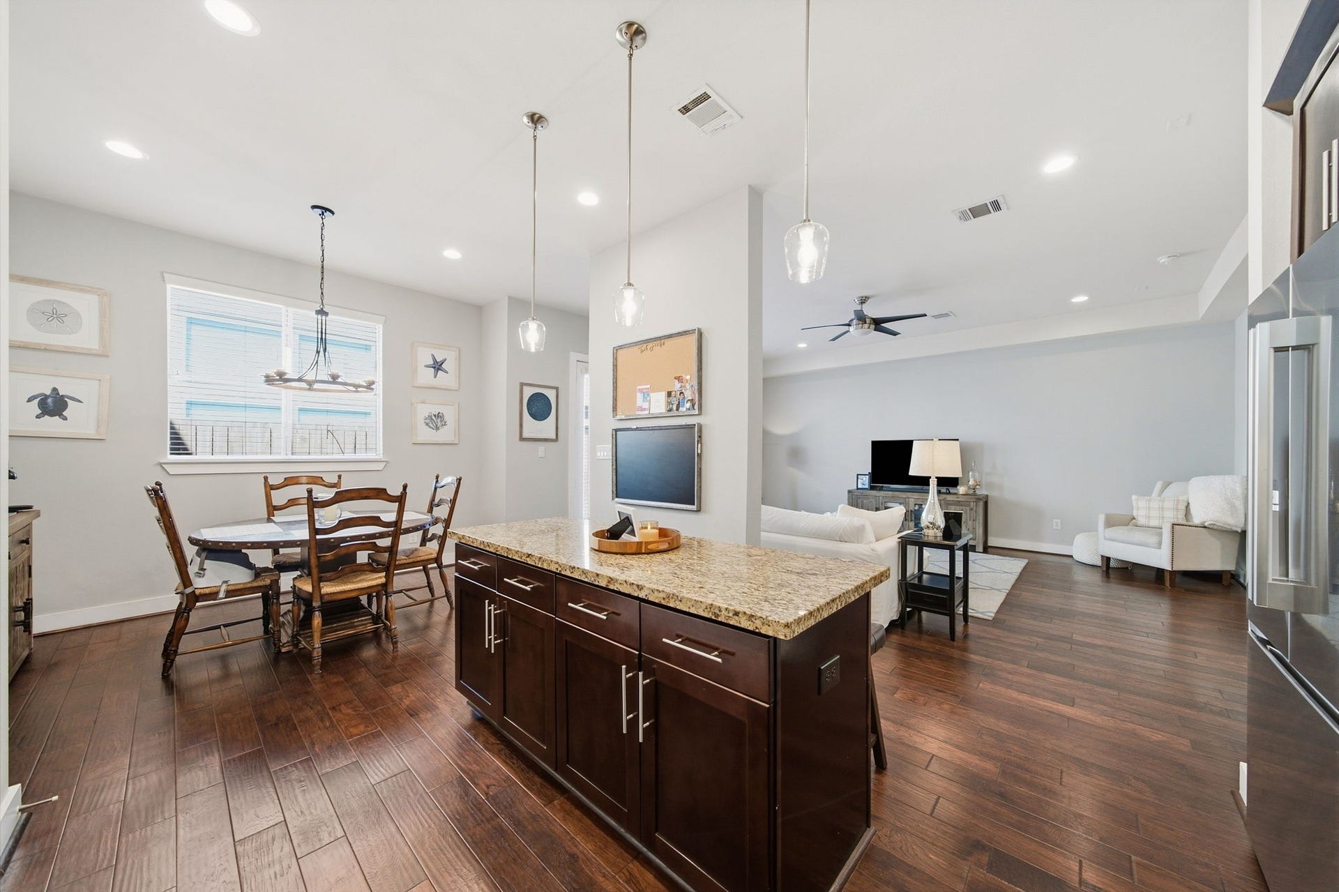 8816 Hollister Square Court, Houston, TX 77080 8816 Hollister Square Court, Houston, TX 77080