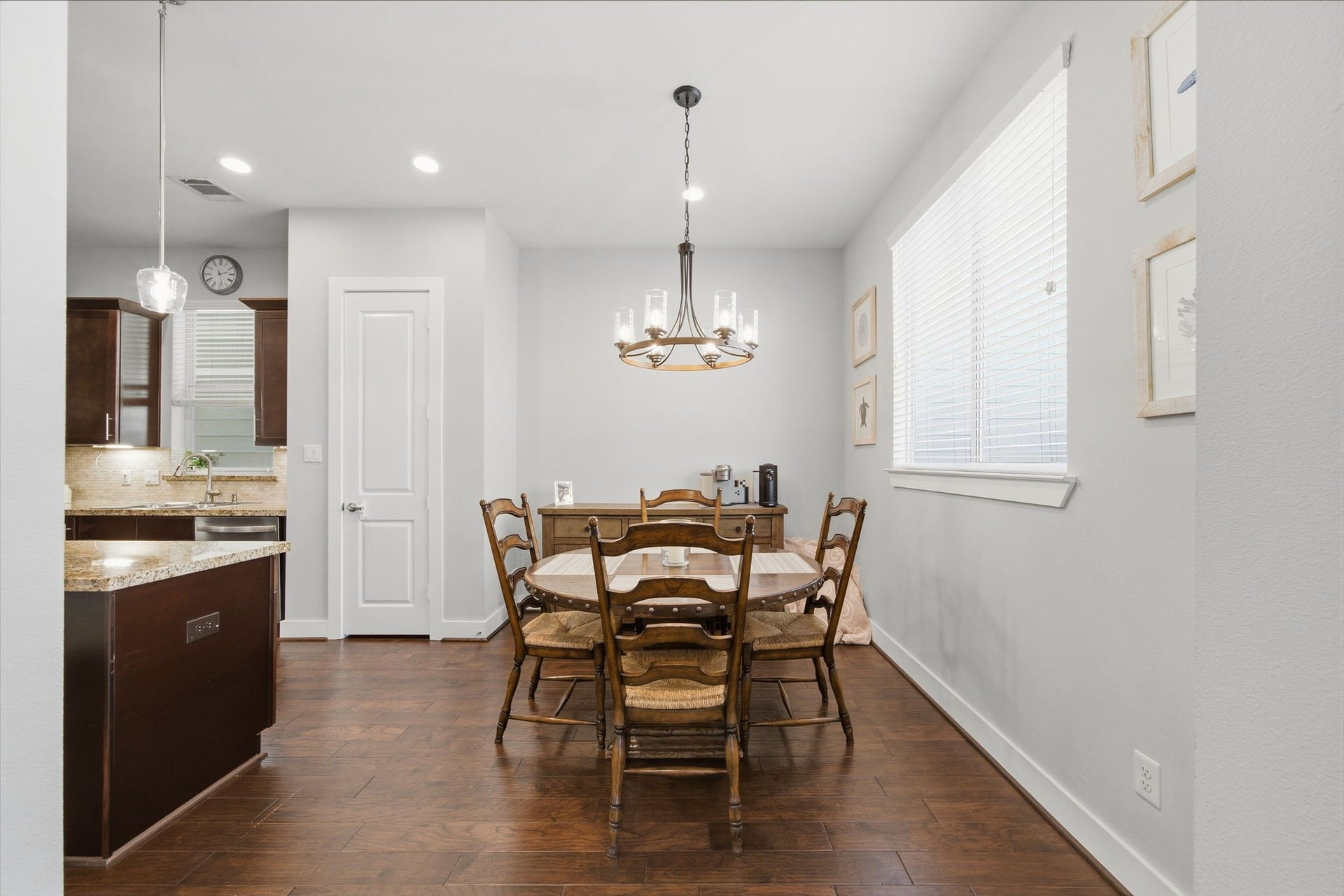 8816 Hollister Square Court, Houston, TX 77080 8816 Hollister Square Court, Houston, TX 77080