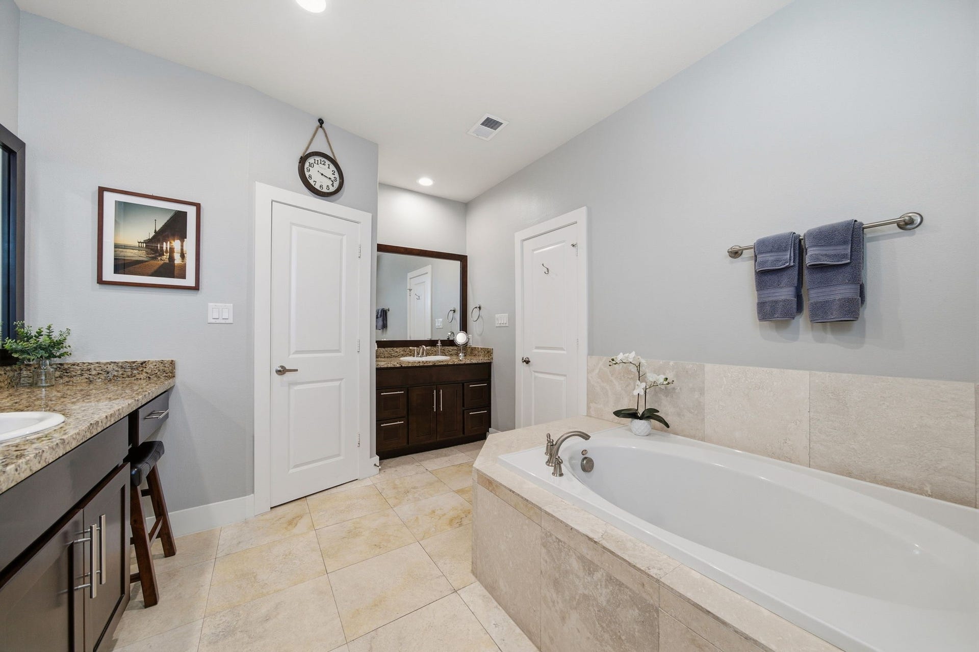 8816 Hollister Square Court, Houston, TX 77080 8816 Hollister Square Court, Houston, TX 77080