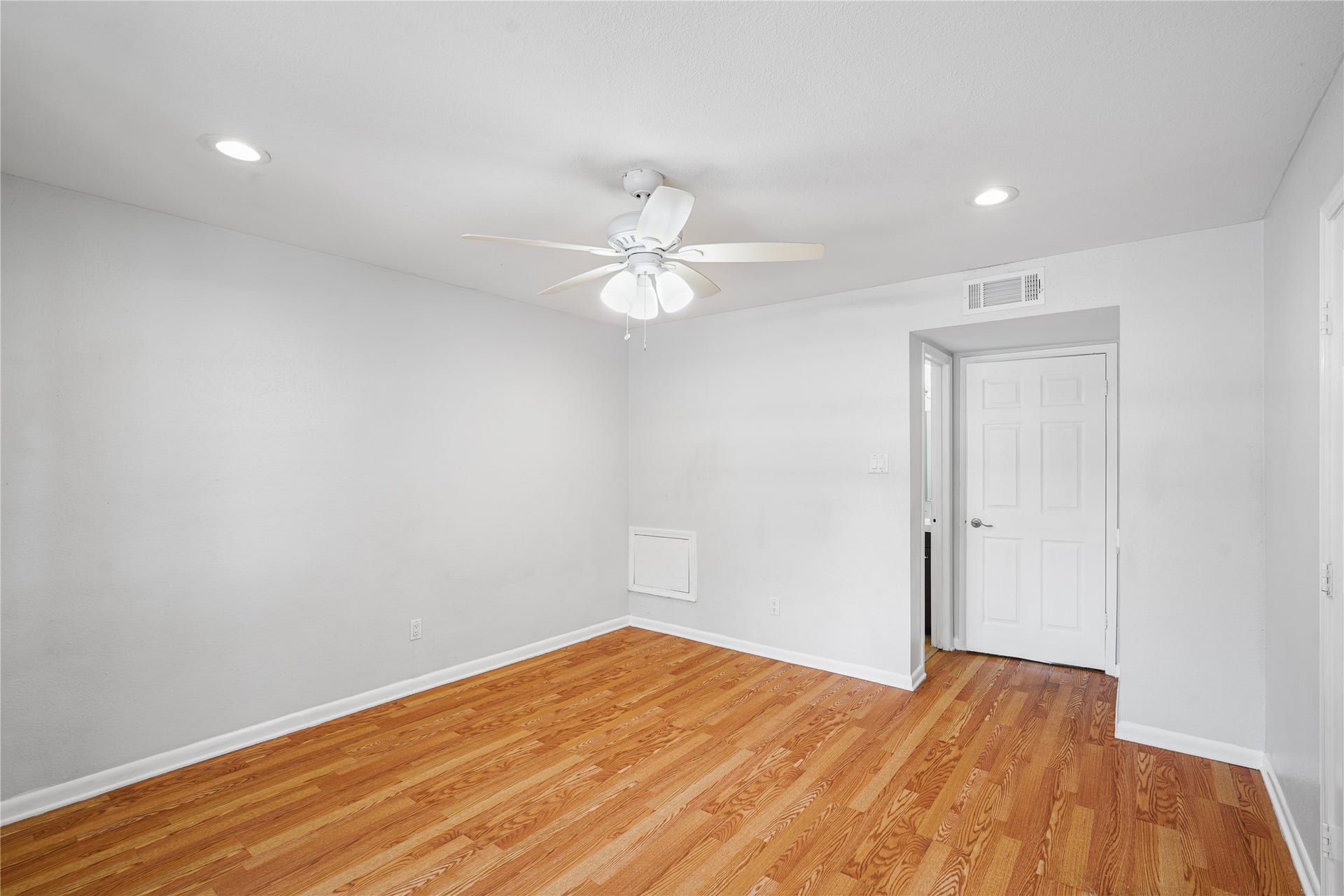 12633 Memorial Drive, #118, Houston, TX 77024