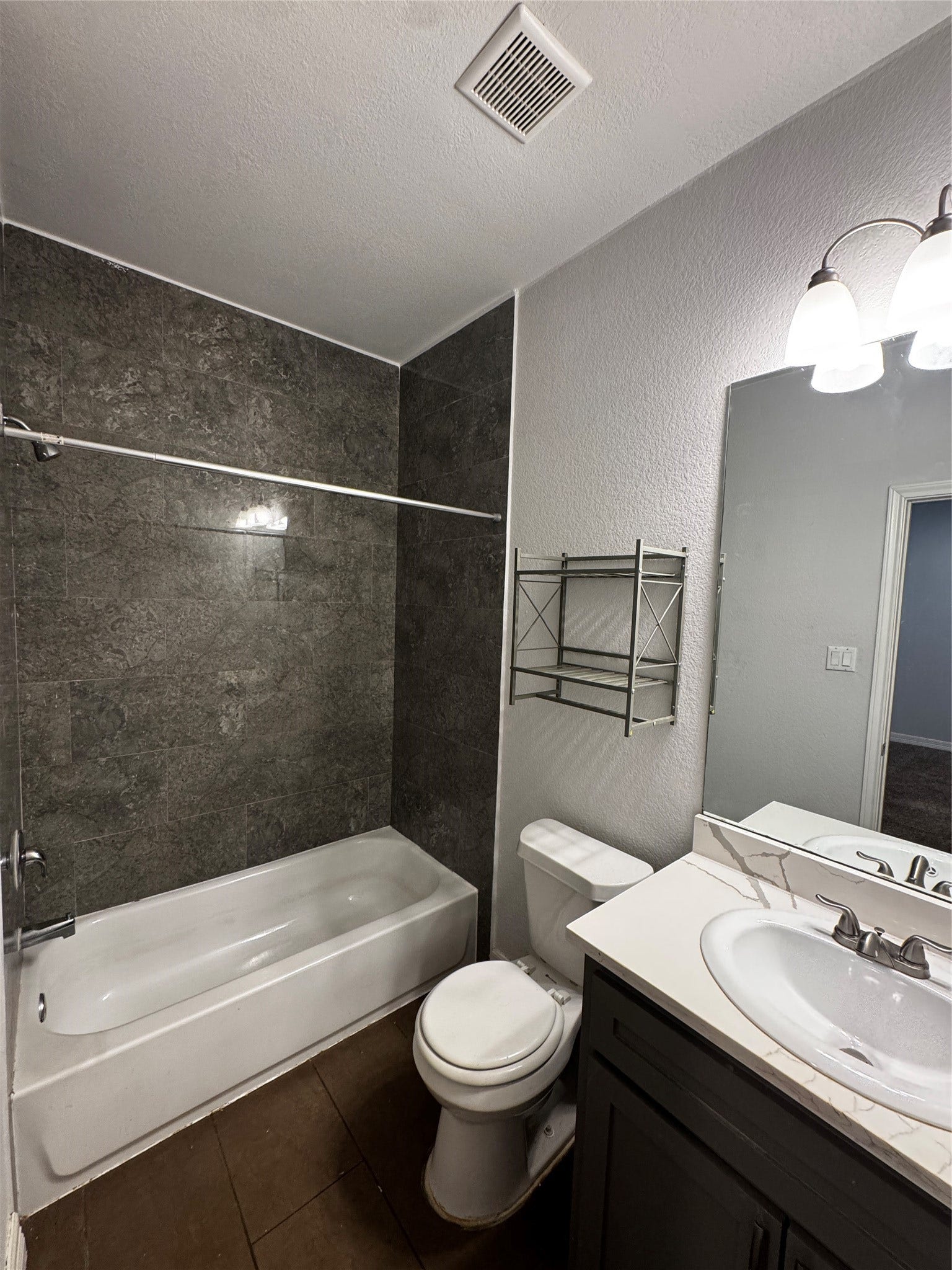 8205 Oak Knoll Lane, #B, Houston, TX 77028 8205 Oak Knoll Lane, #B, Houston, TX 77028