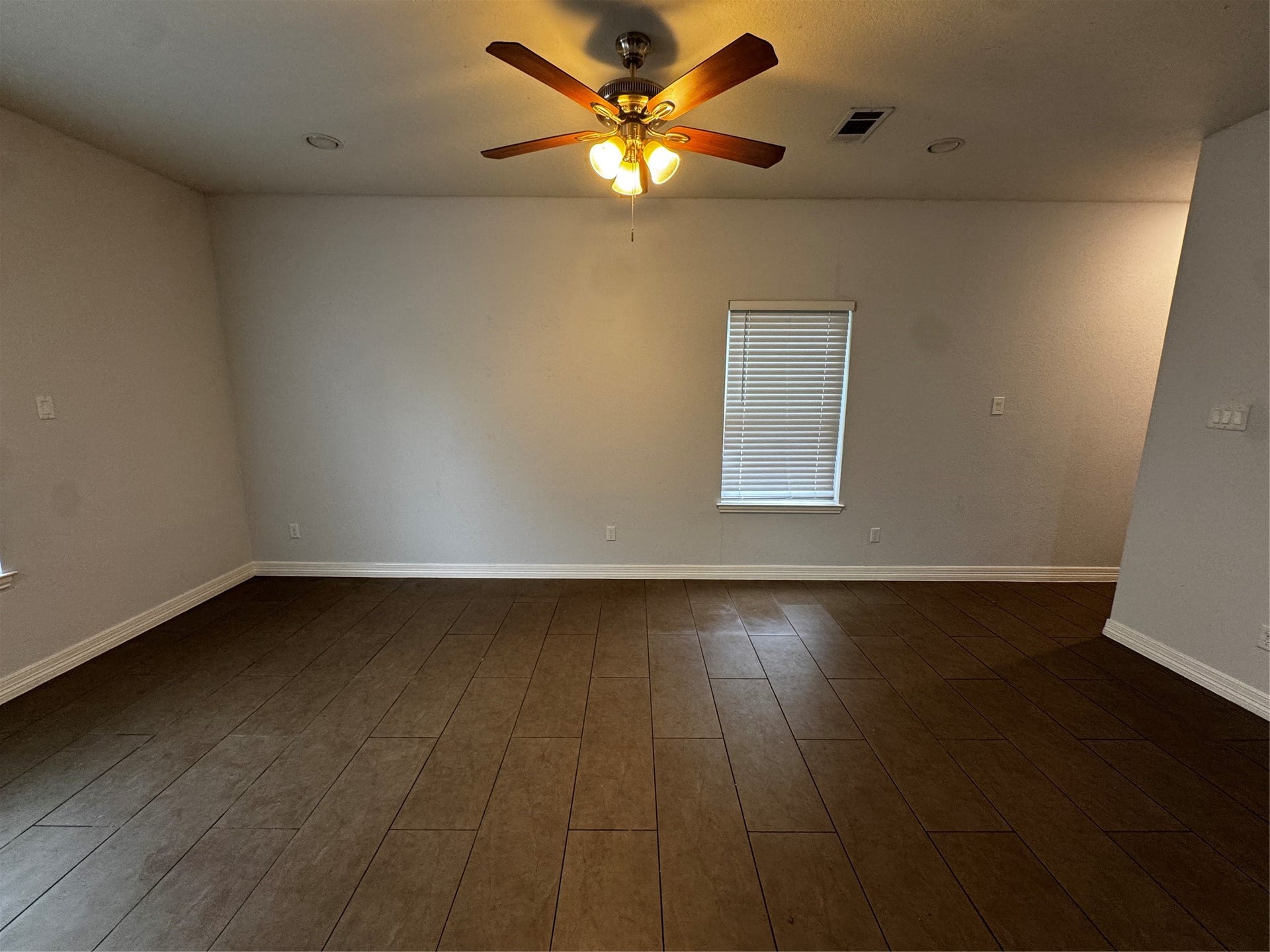 8205 Oak Knoll Lane, #B, Houston, TX 77028 8205 Oak Knoll Lane, #B, Houston, TX 77028