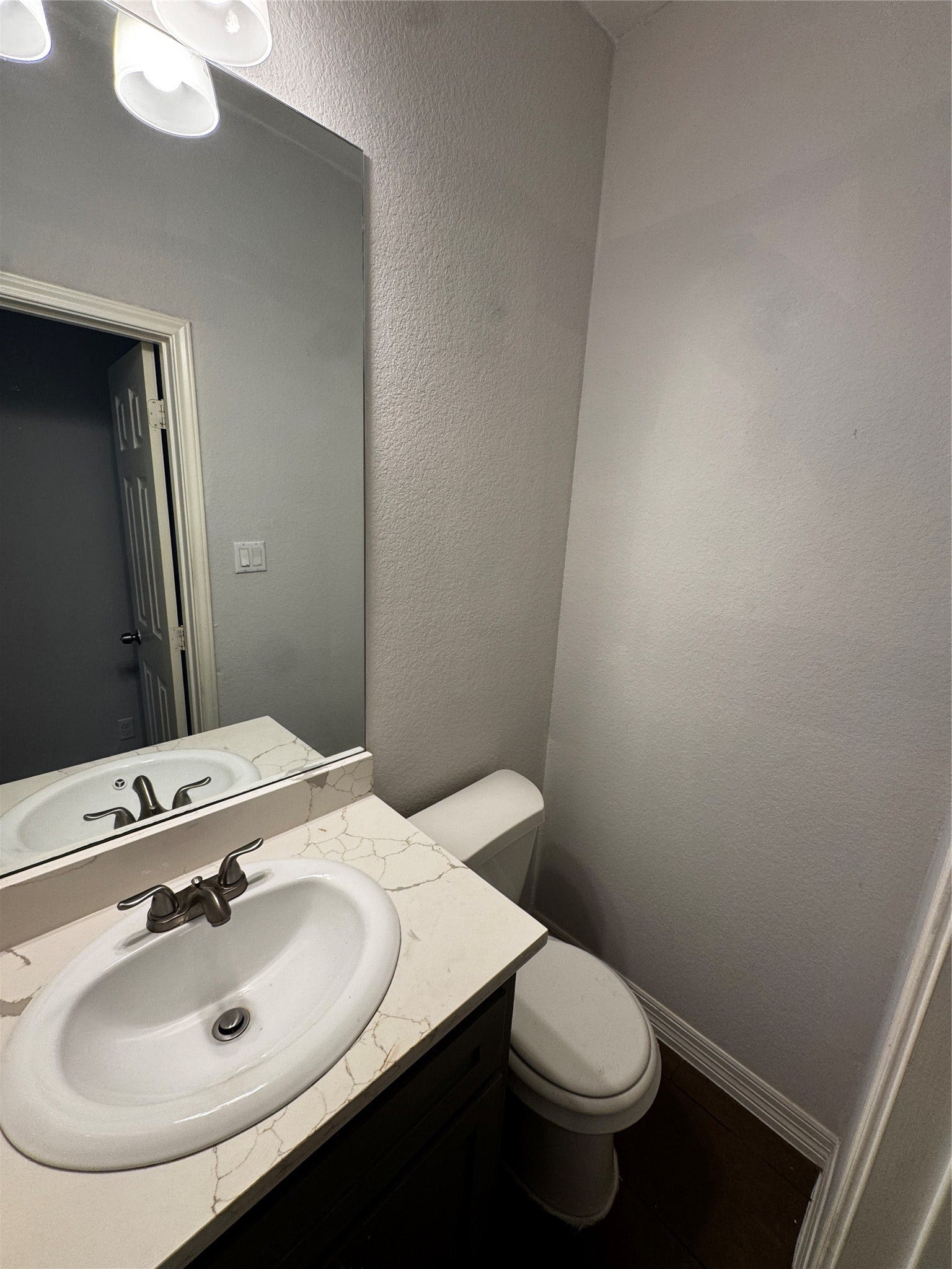 8205 Oak Knoll Lane, #B, Houston, TX 77028 8205 Oak Knoll Lane, #B, Houston, TX 77028