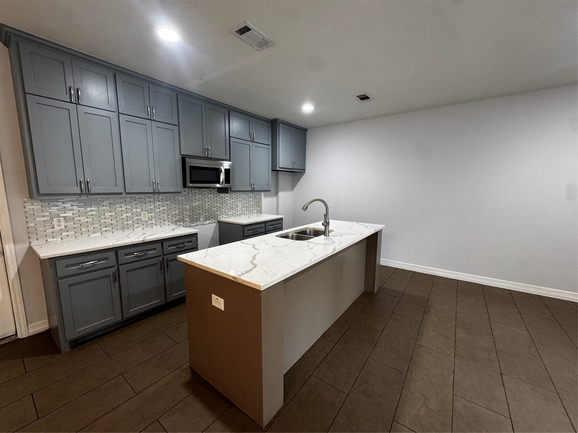 8205 Oak Knoll Lane, #B, Houston, TX 77028 8205 Oak Knoll Lane, #B, Houston, TX 77028