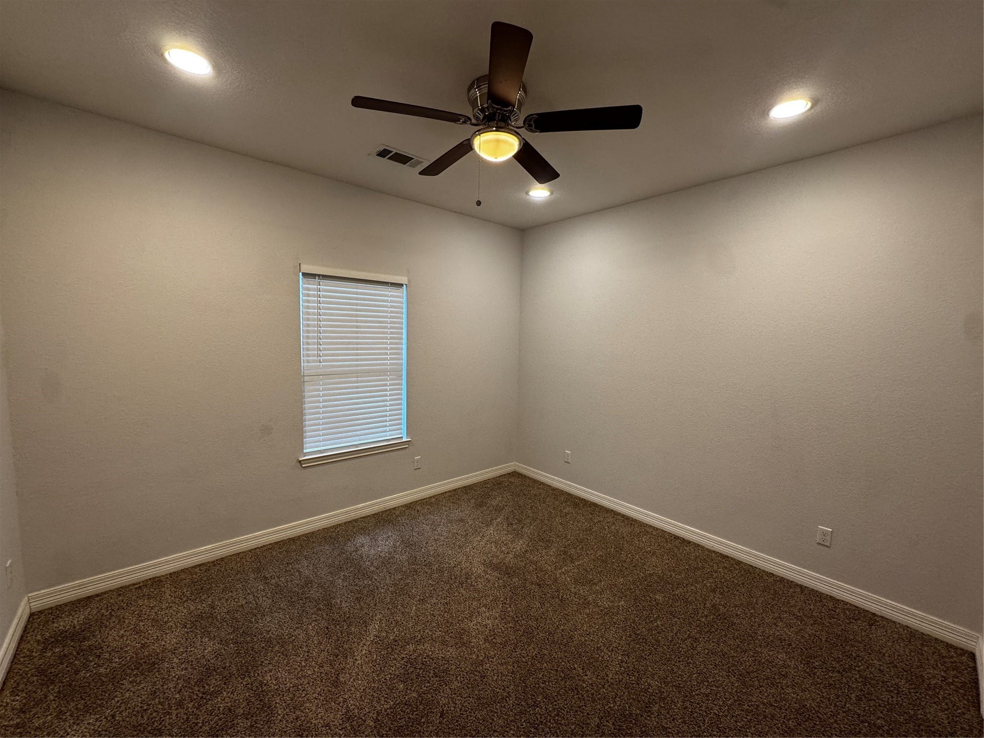 8205 Oak Knoll Lane, #B, Houston, TX 77028 8205 Oak Knoll Lane, #B, Houston, TX 77028