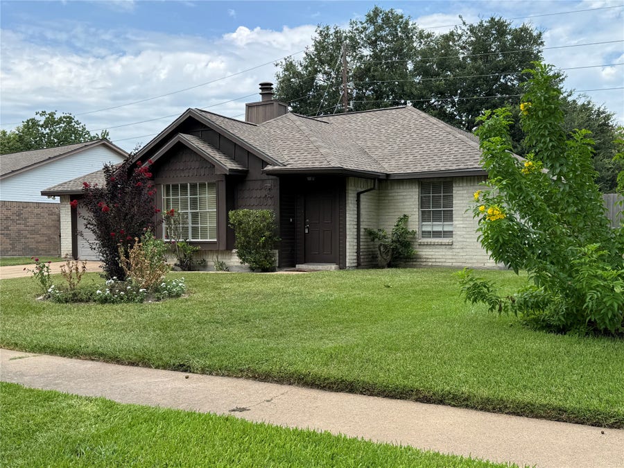 Property photo for 10014 Sand Pass Lane, Houston, TX