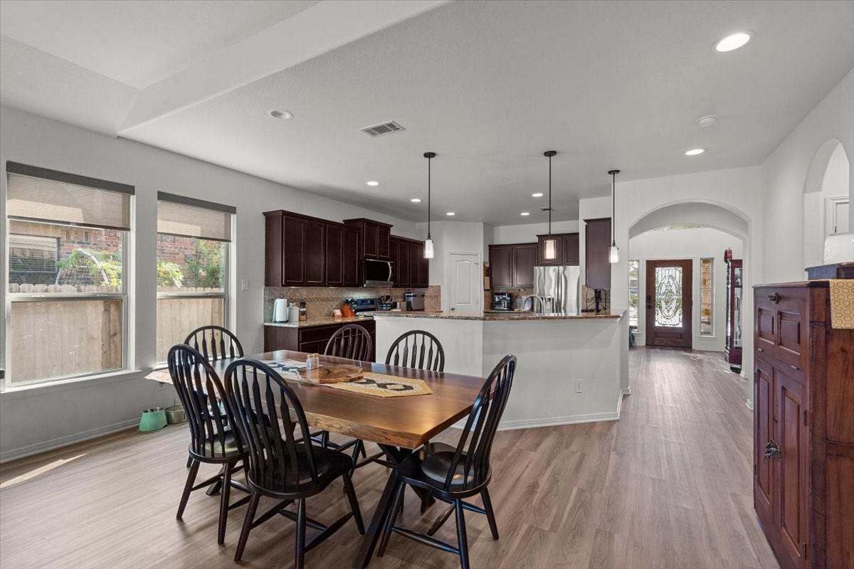 944 Francesca Court, League City, TX 77573 944 Francesca Court, League City, TX 77573