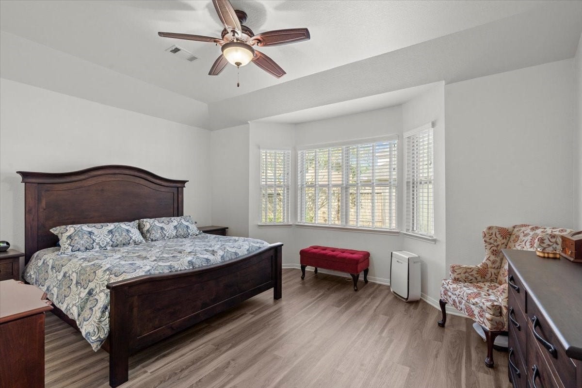 944 Francesca Court, League City, TX 77573 Primary bedroom
