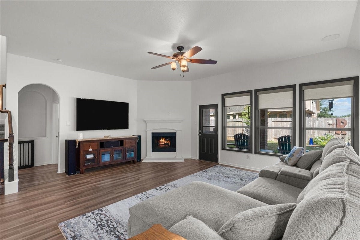 944 Francesca Court, League City, TX 77573 944 Francesca Court, League City, TX 77573