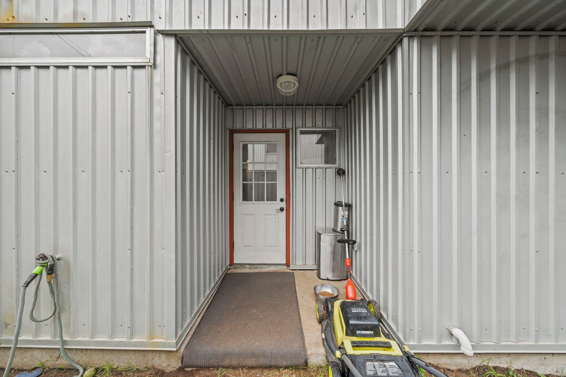 6128 Grand Boulevard, Houston, TX 77021 Backdoor