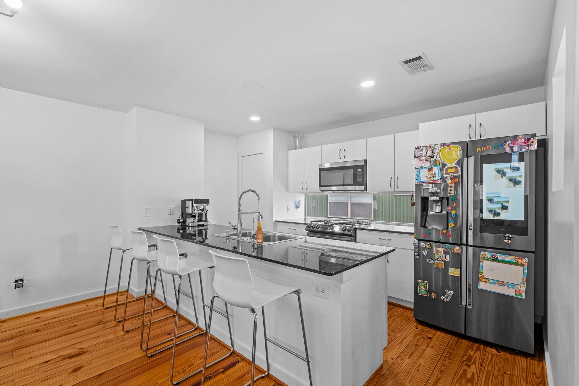6128 Grand Boulevard, Houston, TX 77021 Kitchen