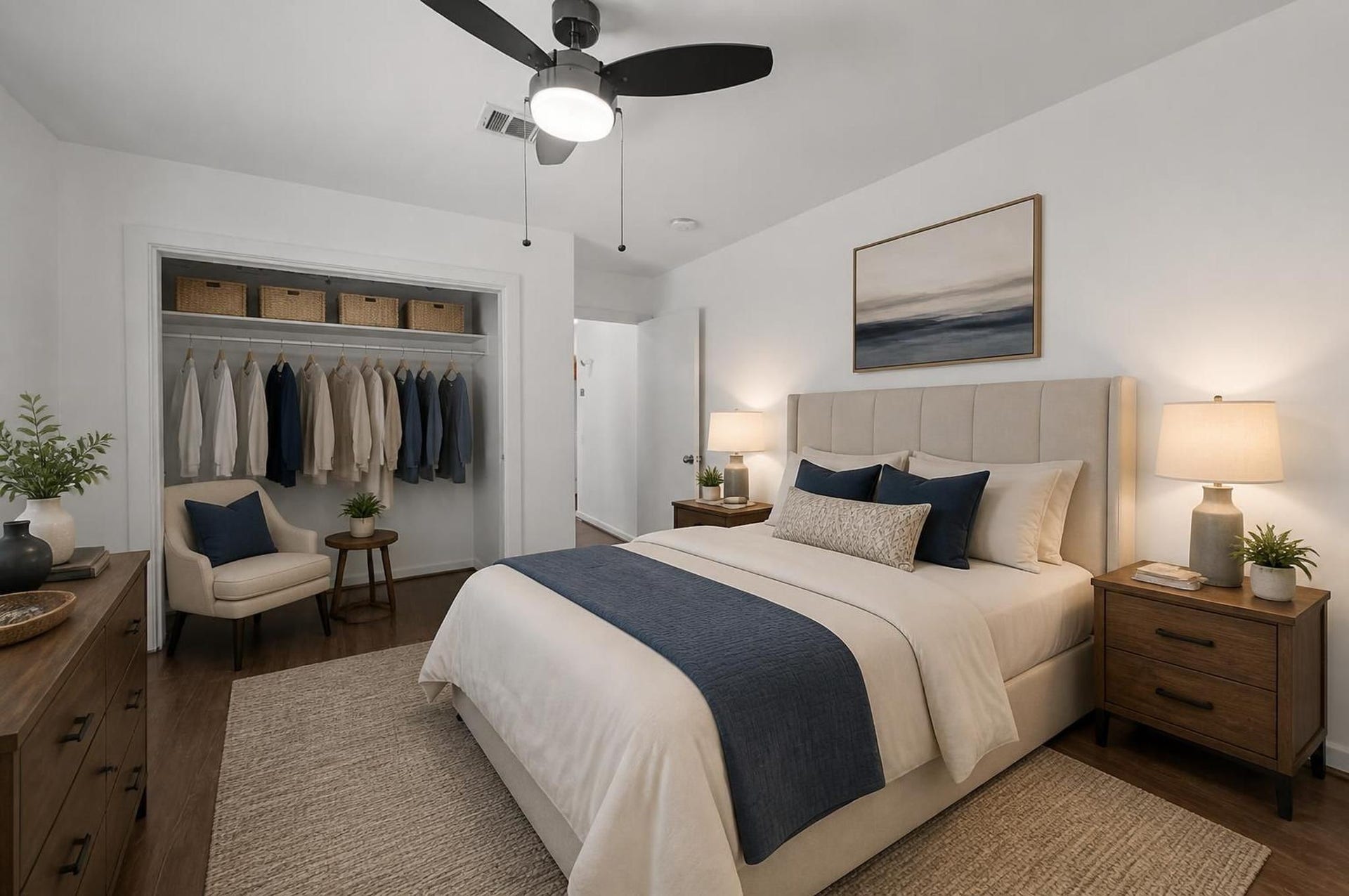 6128 Grand Boulevard, Houston, TX 77021 The first-floor bedroom suite creates a private setup with its own full bath and direct access to the backyard. It works beautifully as a guest suite, roommate space, office retreat, or private bedroom level. Virtually staged.