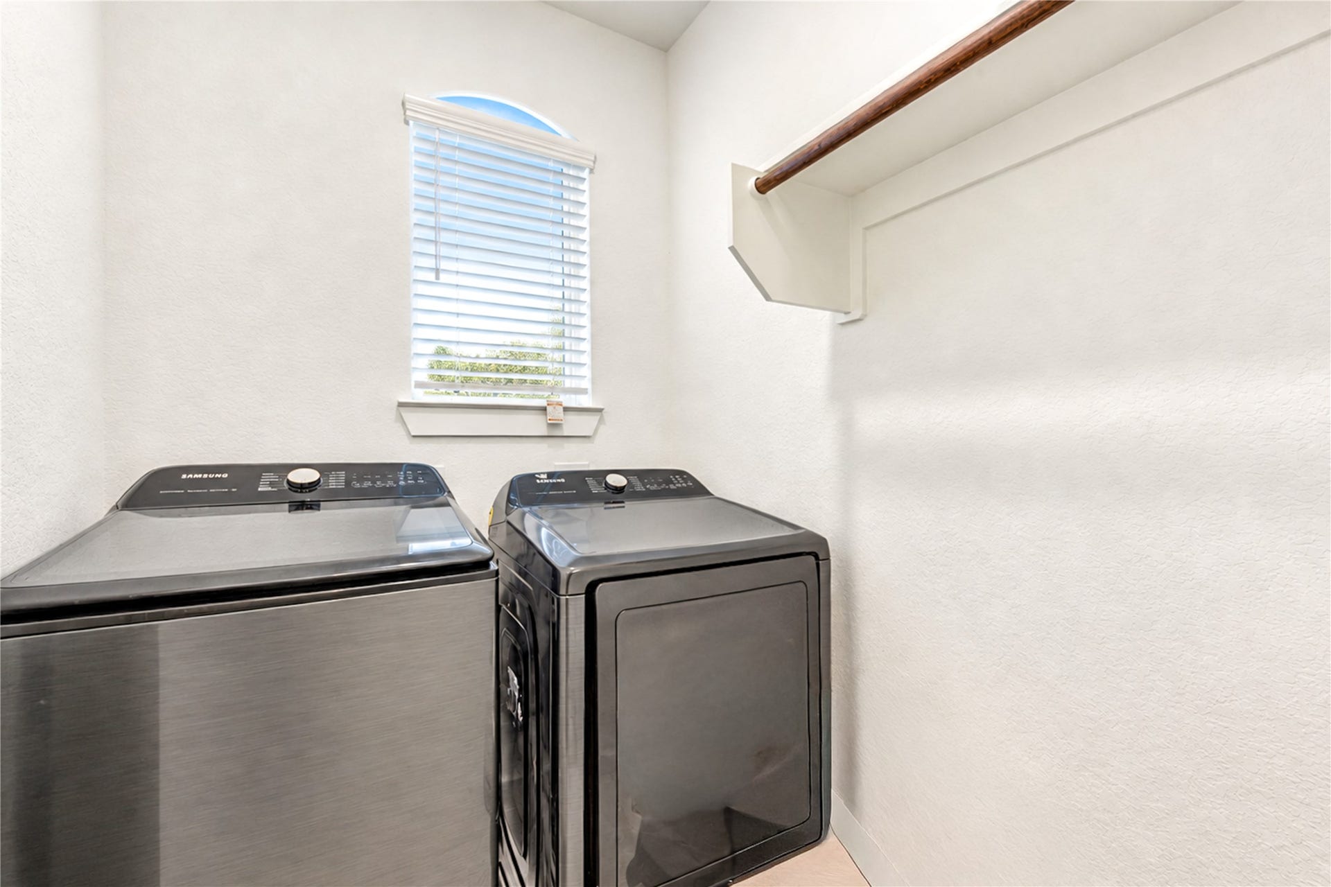 920 Pismo Creek Lane, Katy, TX 77493 920 Pismo Creek Lane, Katy, TX 77493