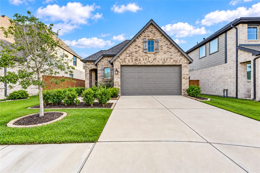 Property photo for 920 Pismo Creek Lane, Katy, TX