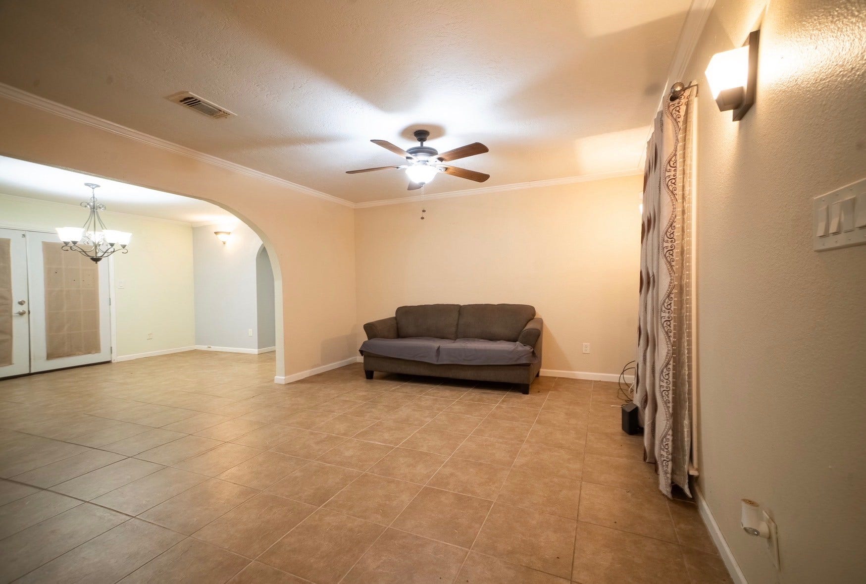 2117 Pecan Street, Dickinson, TX 77539 2117 Pecan Street, Dickinson, TX 77539