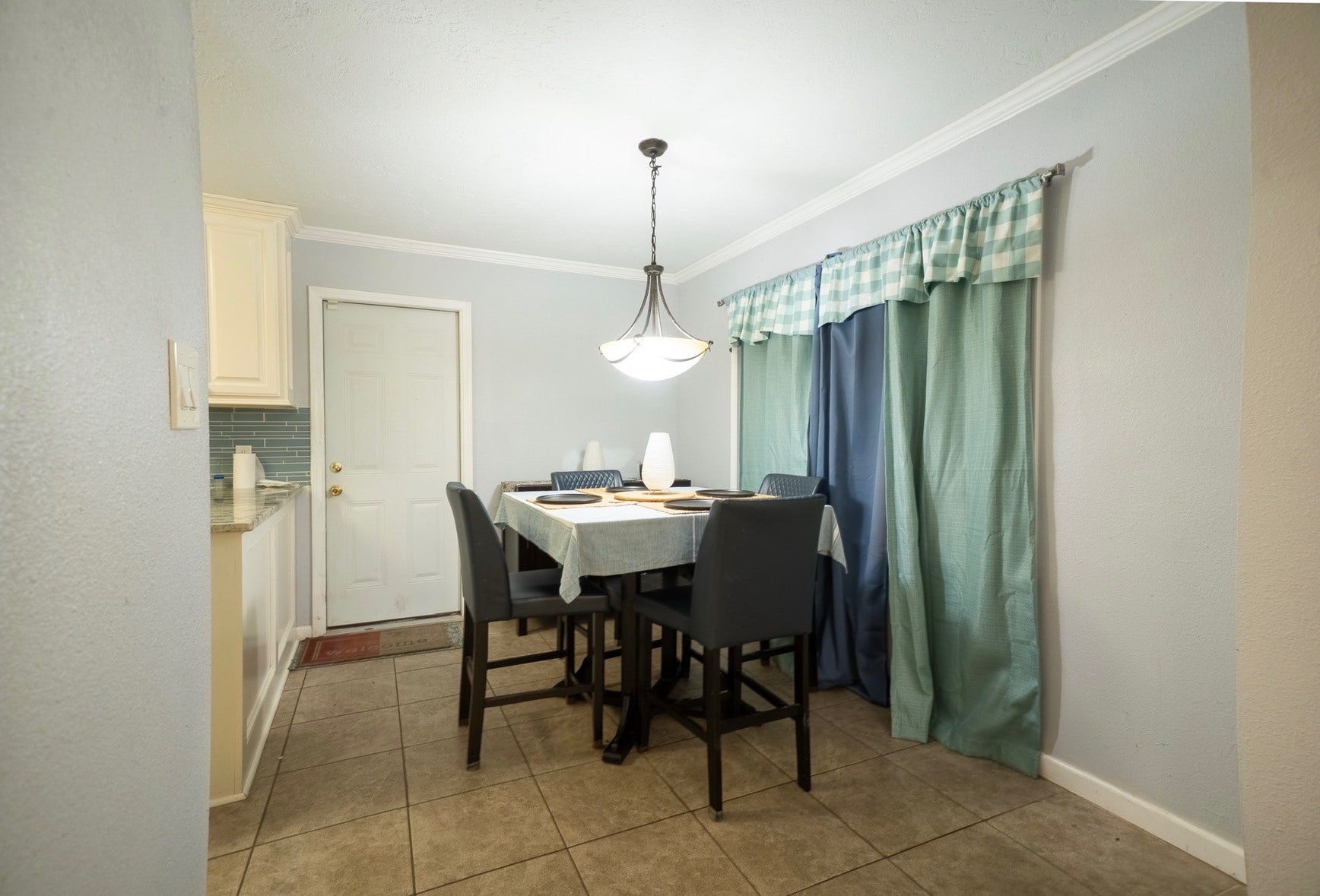 2117 Pecan Street, Dickinson, TX 77539 2117 Pecan Street, Dickinson, TX 77539