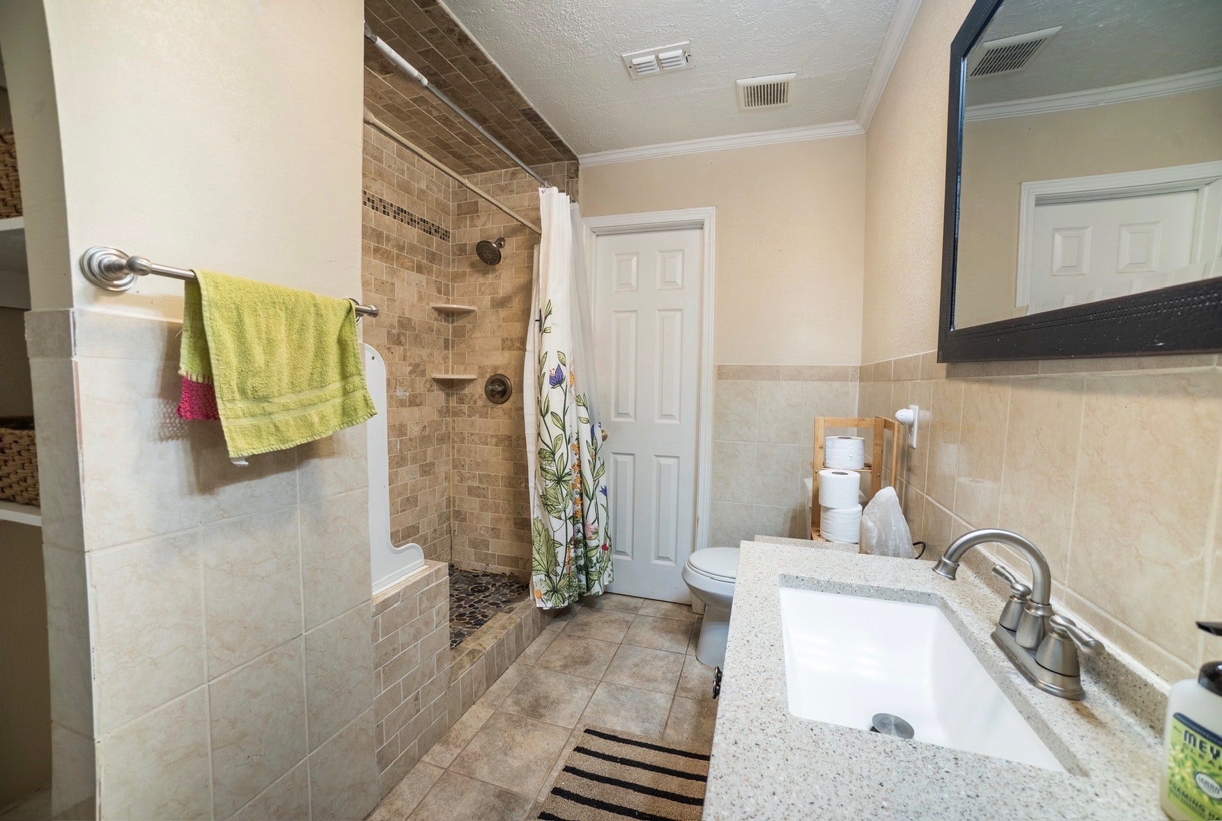 2117 Pecan Street, Dickinson, TX 77539 2117 Pecan Street, Dickinson, TX 77539