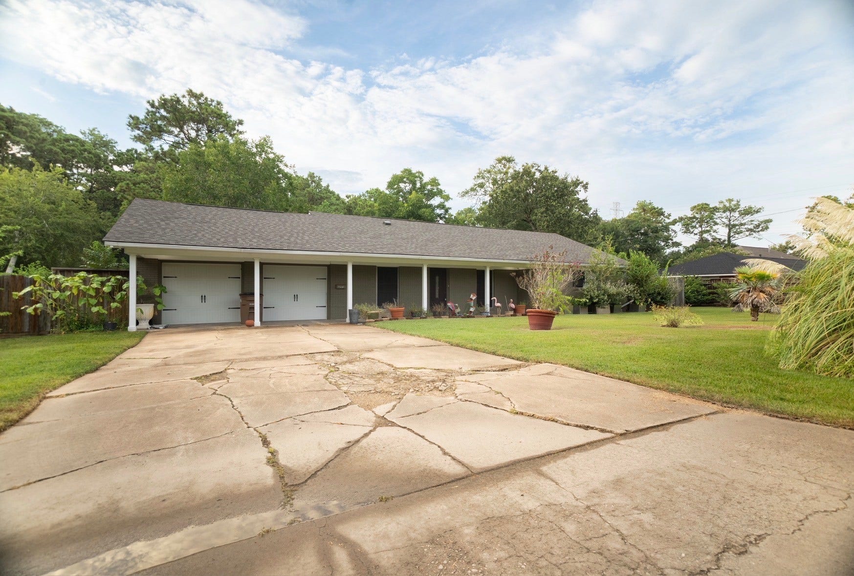 2117 Pecan Street, Dickinson, TX 77539 2117 Pecan Street, Dickinson, TX 77539