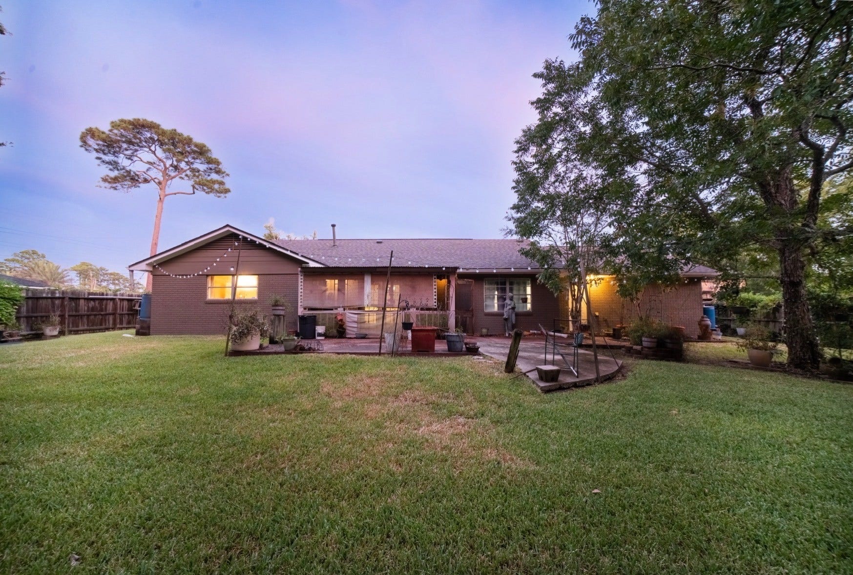 2117 Pecan Street, Dickinson, TX 77539 2117 Pecan Street, Dickinson, TX 77539