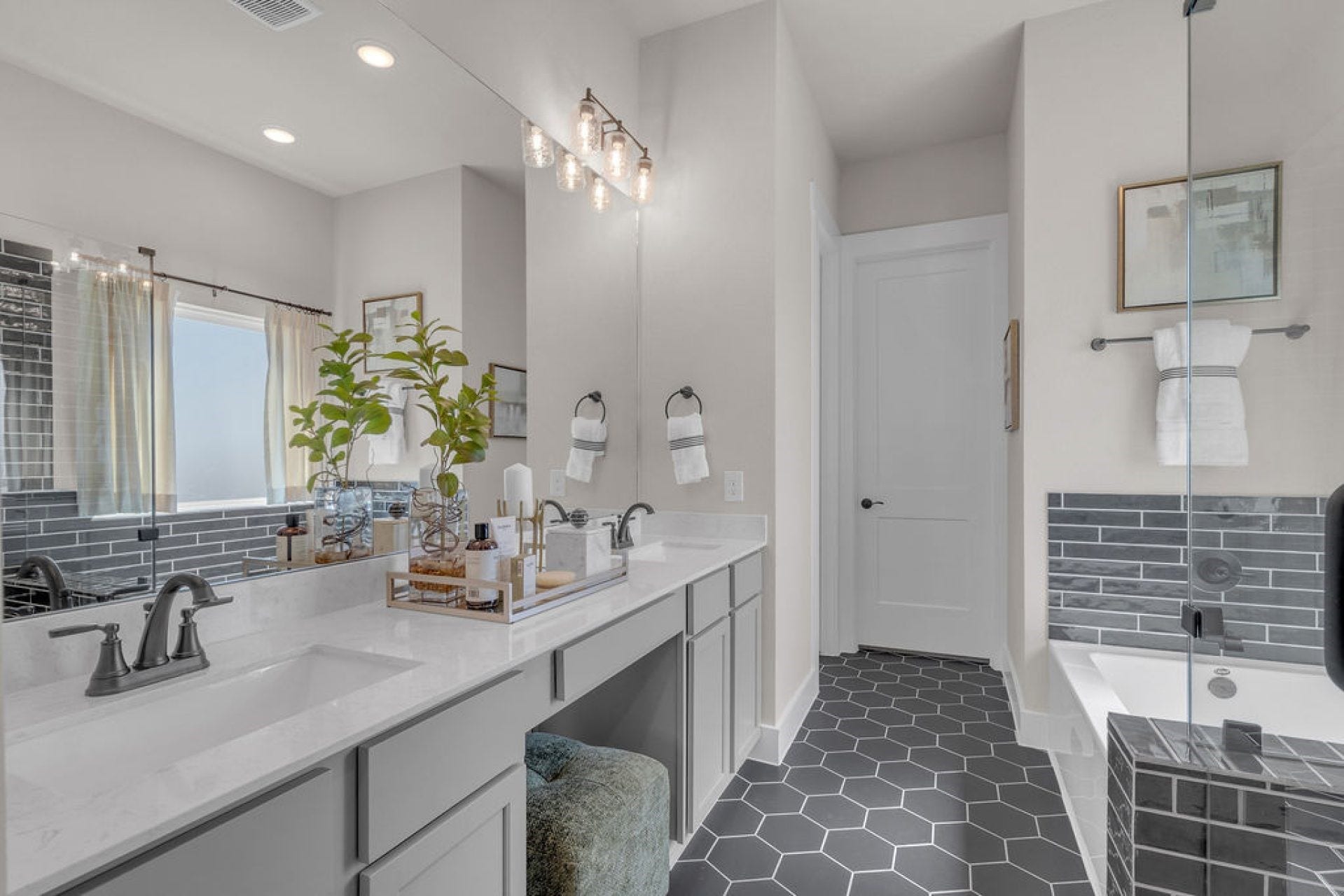 2272 Inglenook Grove Drive, Katy, TX 77493 2821 Floor Plan Representative