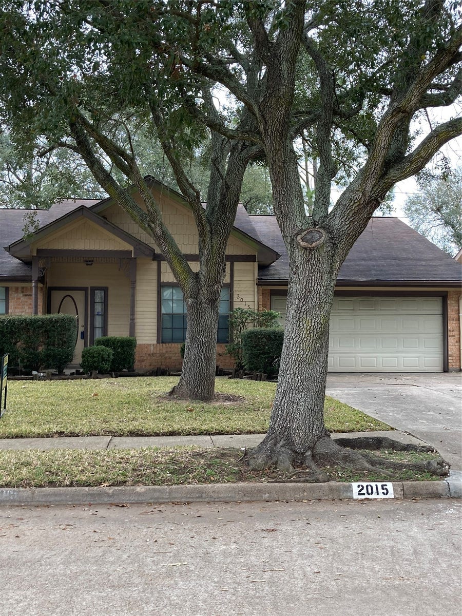 Property photo for 2015 Shorewood Lane, Sugar Land, TX