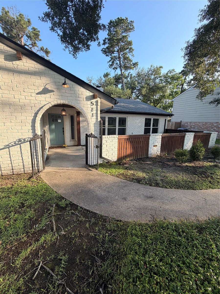 Property photo for 511 Rosewood Drive, Shenandoah, TX