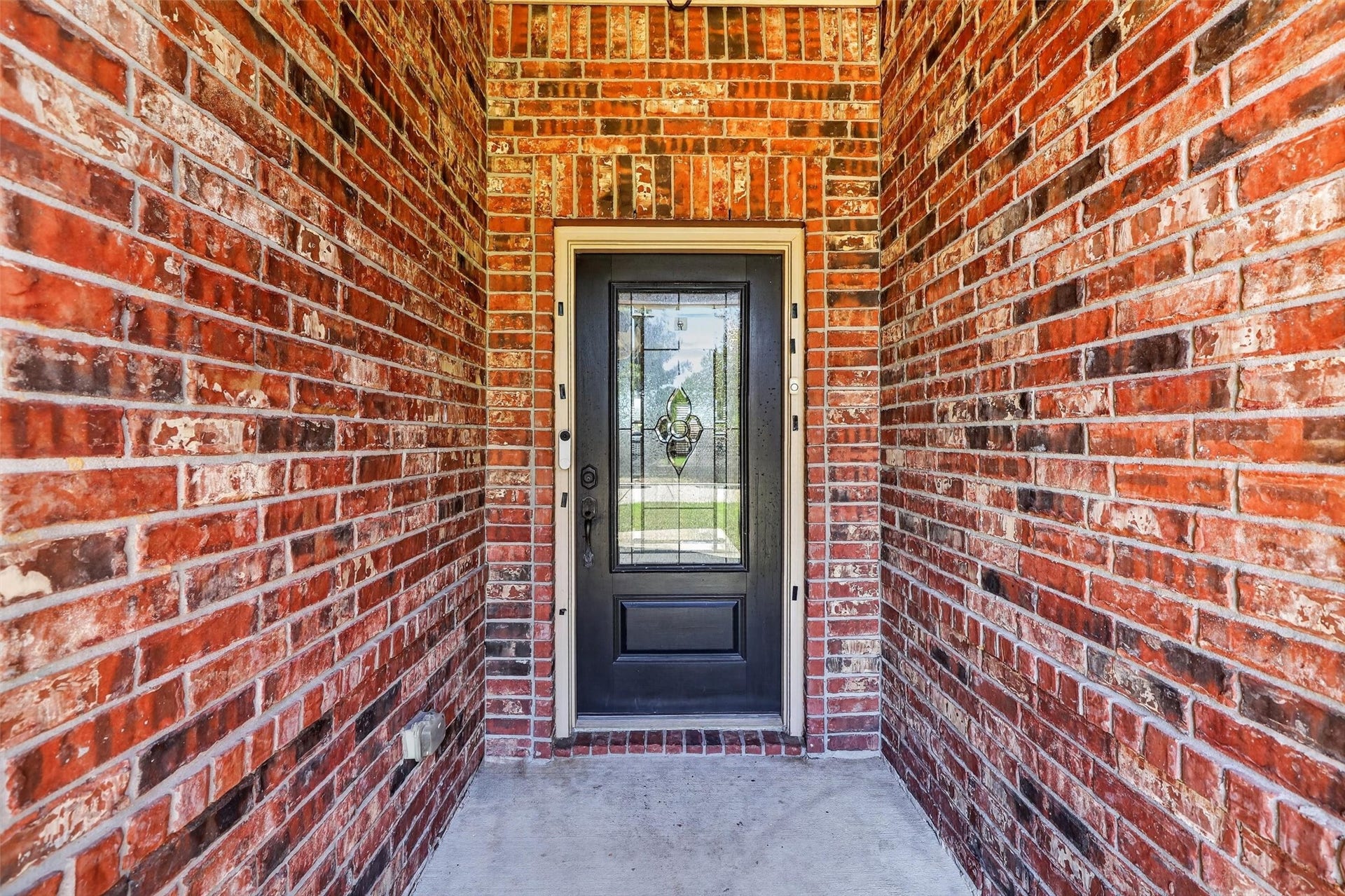 22907 Gentle Shadow Drive, Hockley, TX 77447 Nearby, a neighborhood pond with a striking fountain and surrounding green space adds to the settings appeal. From quiet afternoons on the patio to gatherings with friends, this home offers space to enjoy life at your own pace