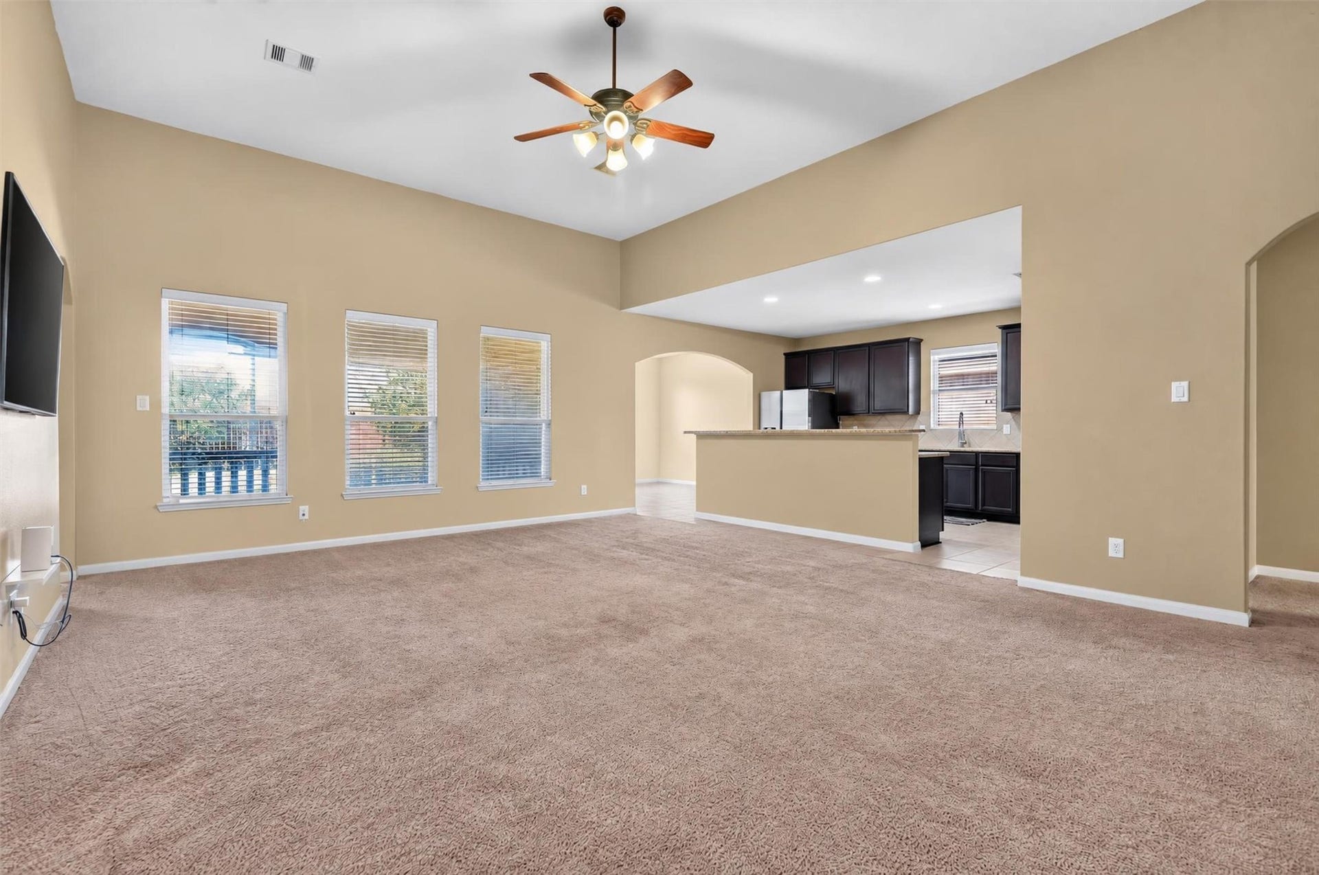22907 Gentle Shadow Drive, Hockley, TX 77447 Primary suite