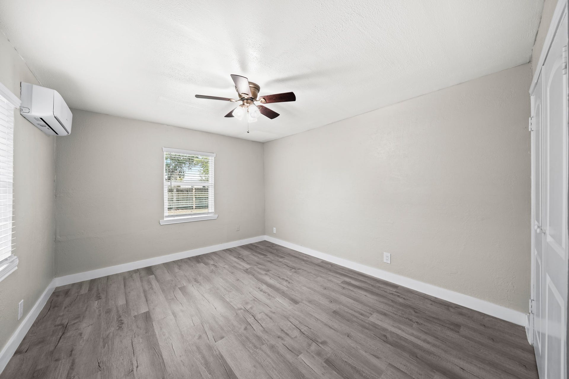 2317 19th Avenue N, Texas City, TX 77590 2317 19th Avenue N, Texas City, TX 77590