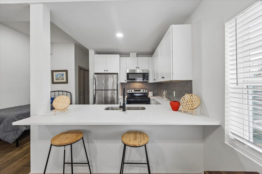 Property photo for 1224 Welch Street, #5, Houston, TX