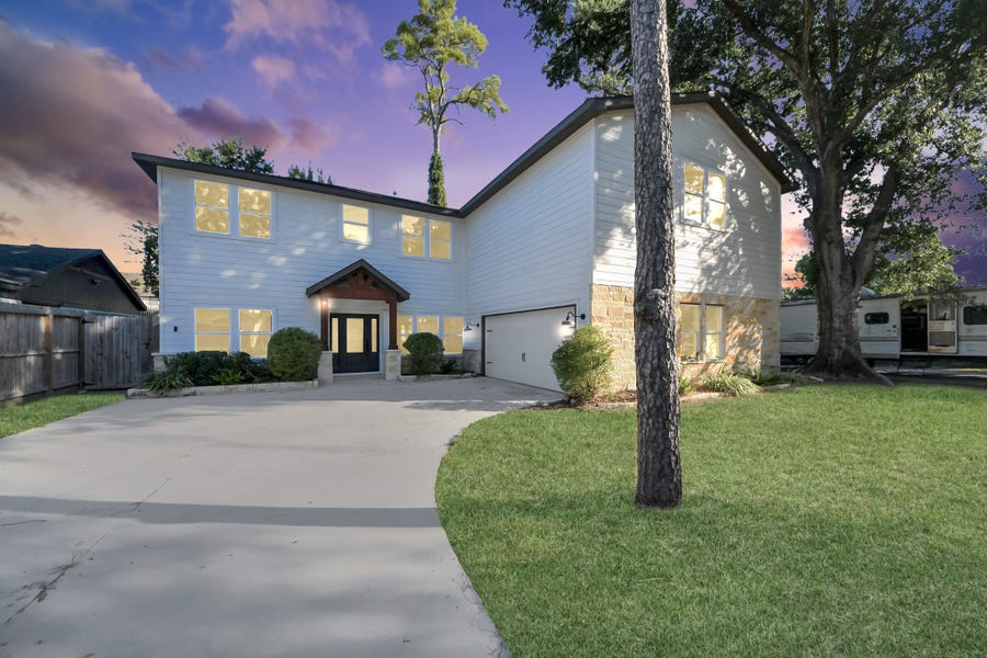 Property photo for 10038 Westview Drive, Houston, TX