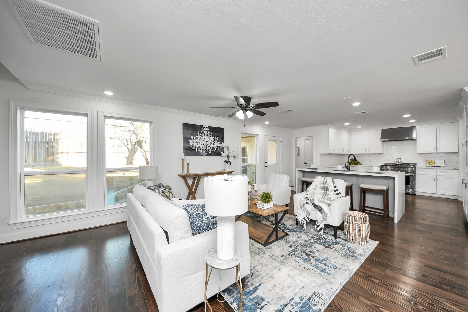 10038 Westview Drive, Houston, TX 77055