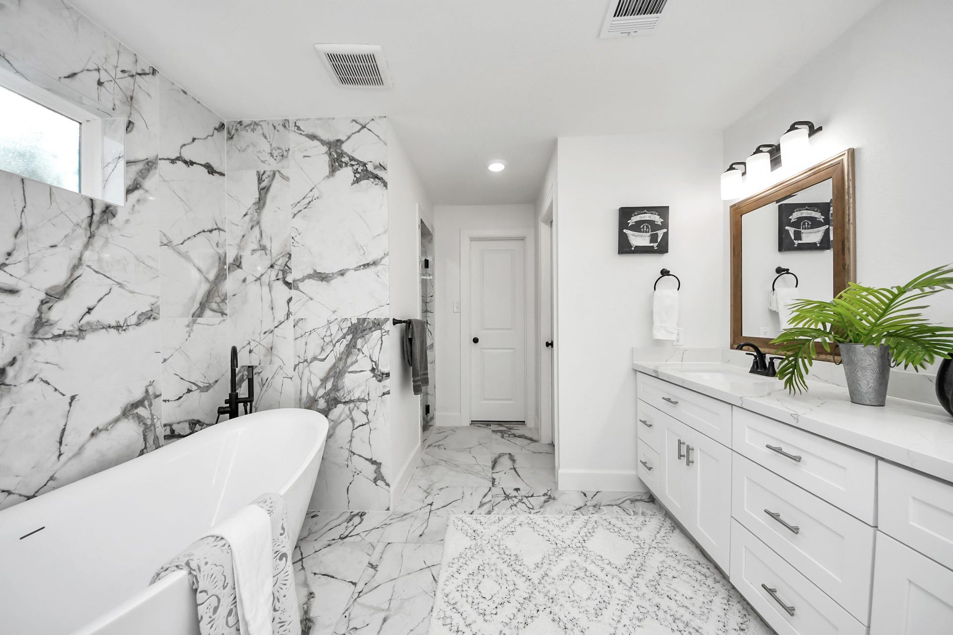 10038 Westview Drive, Houston, TX 77055