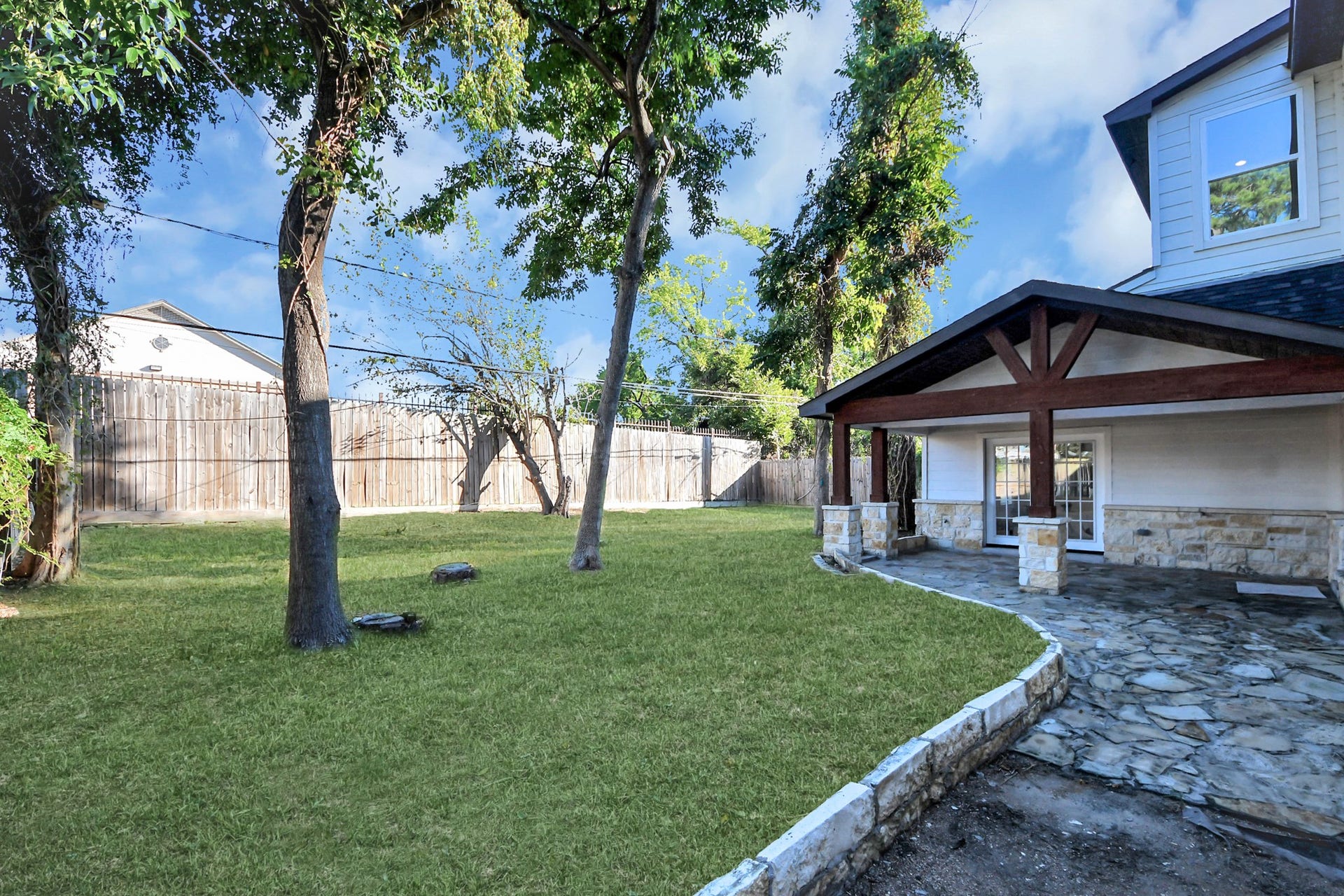 10038 Westview Drive, Houston, TX 77055