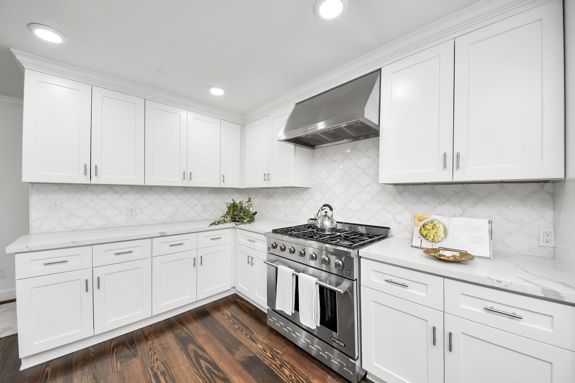 10038 Westview Drive, Houston, TX 77055