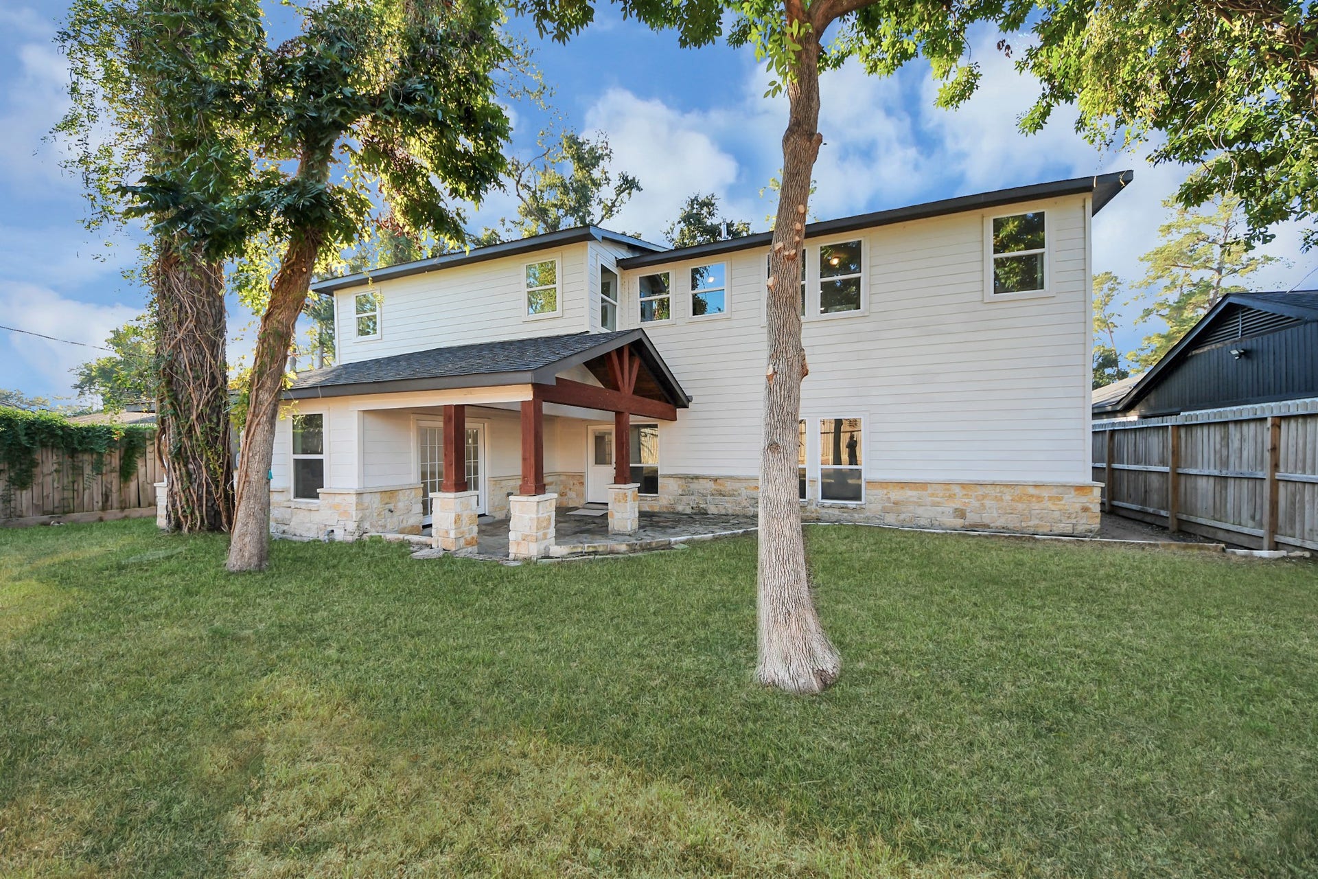 10038 Westview Drive, Houston, TX 77055