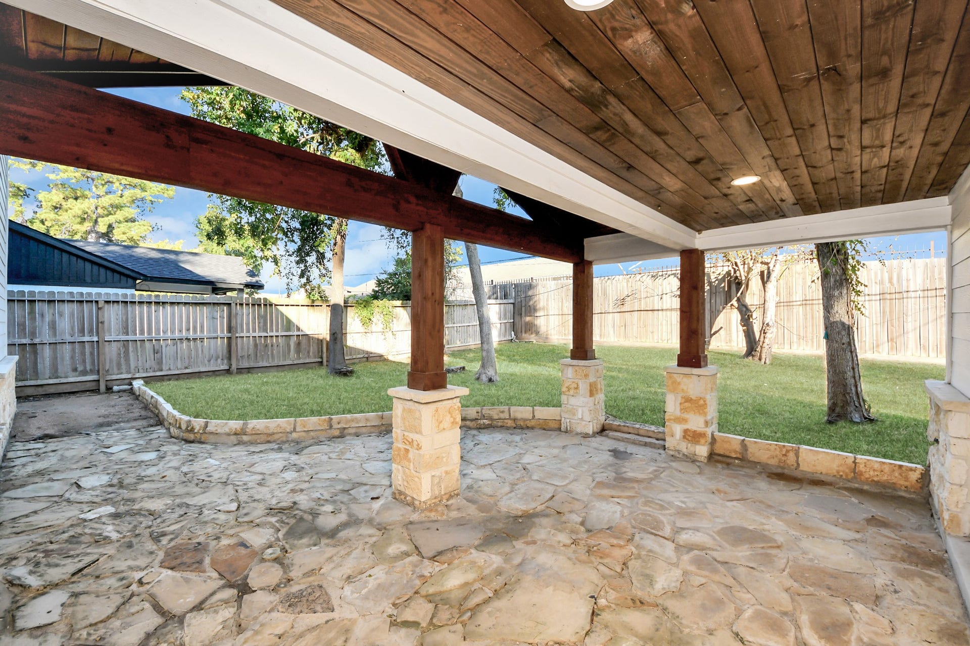 10038 Westview Drive, Houston, TX 77055