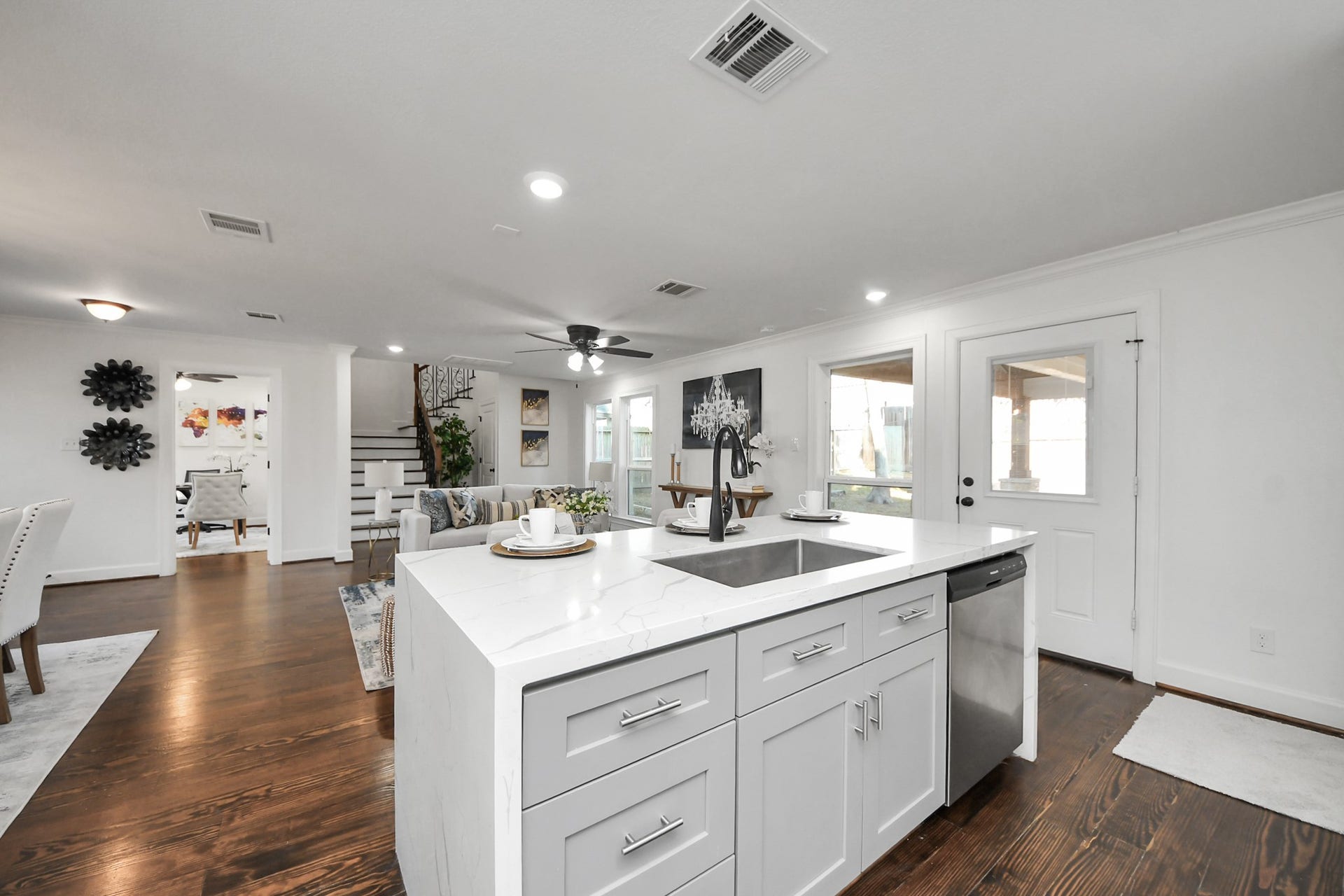 10038 Westview Drive, Houston, TX 77055