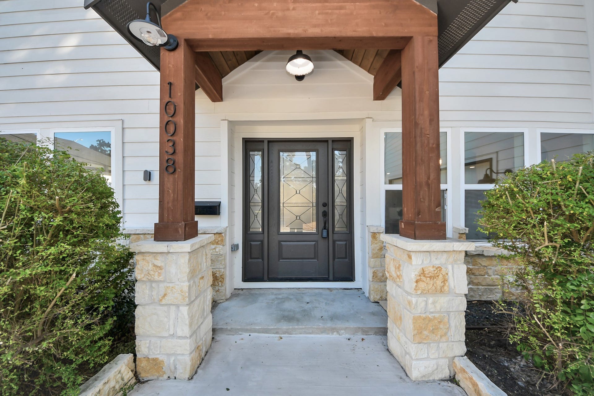 10038 Westview Drive, Houston, TX 77055