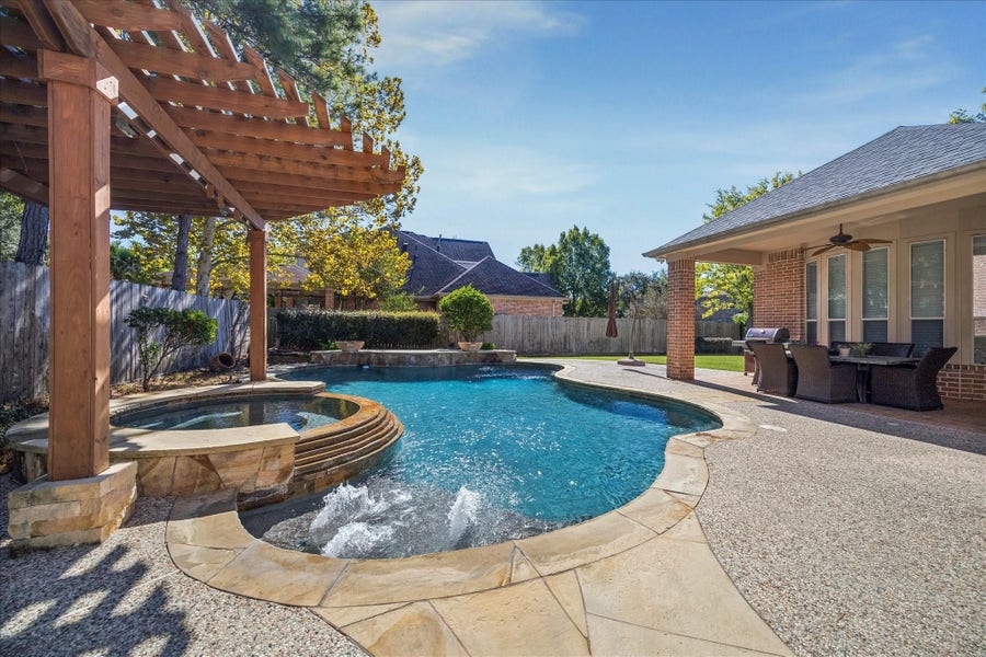 Property photo for 6014 Shady Alcove Court, Kingwood, TX