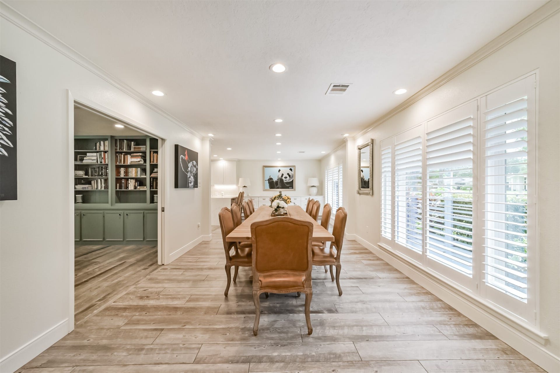 3210 Nottingham Street, Pearland, TX 77581 Former living area was converted to a large dining room for family and friend gatherings galore! Double paned windows and wood shutters throughout!
