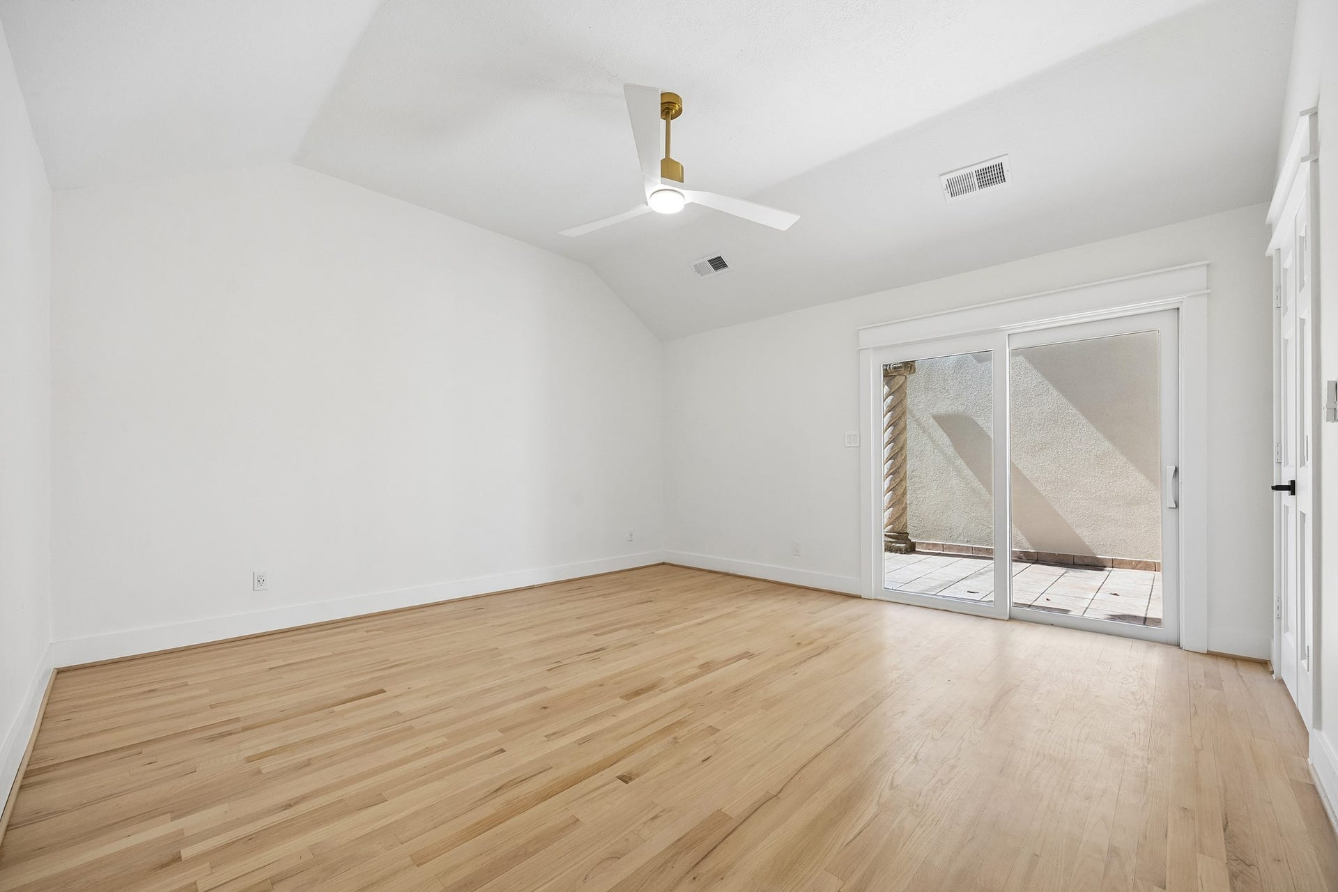 4115 Bissonnet Street, Houston, TX 77005 4115 Bissonnet Street, Houston, TX 77005