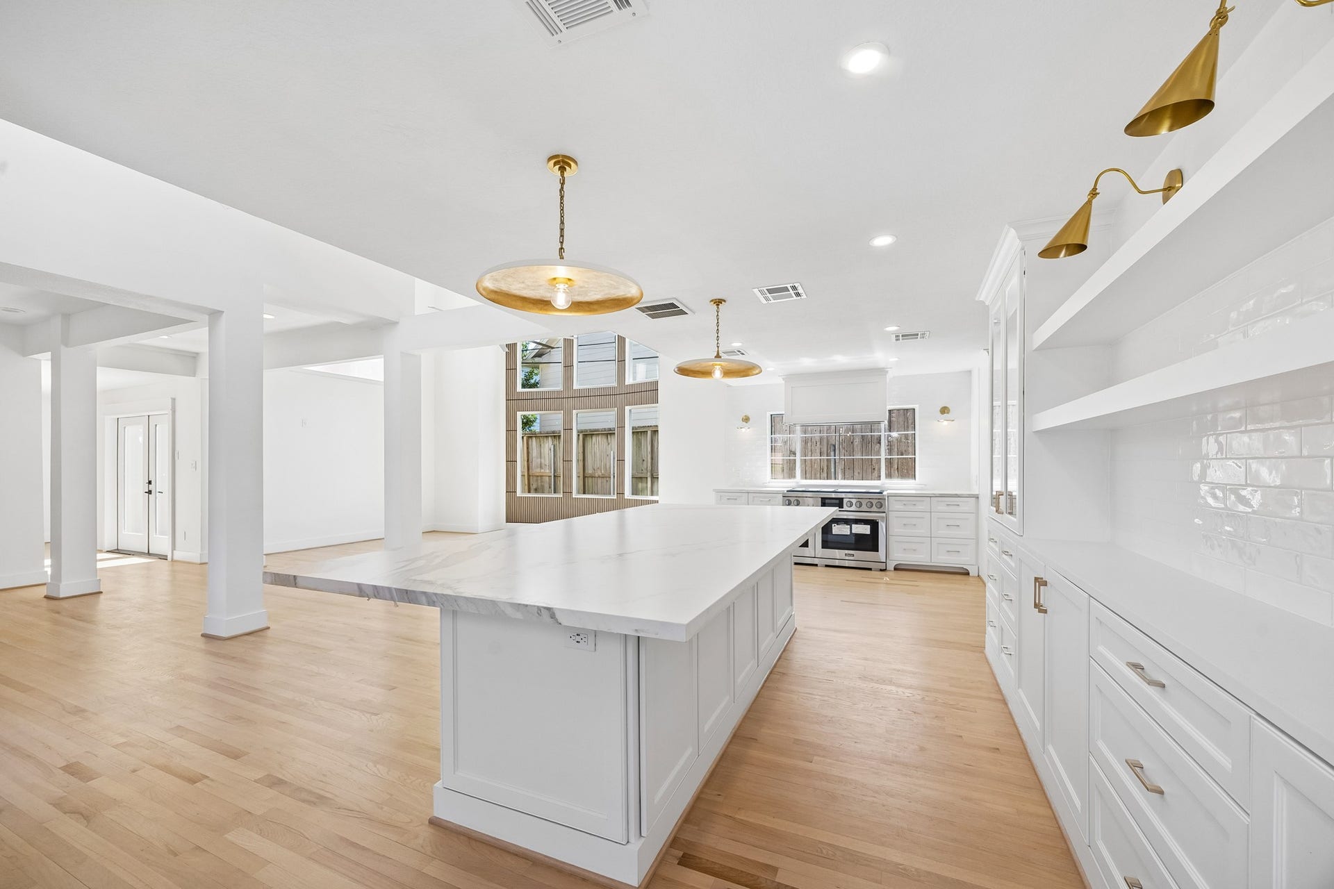 4115 Bissonnet Street, Houston, TX 77005 4115 Bissonnet Street, Houston, TX 77005