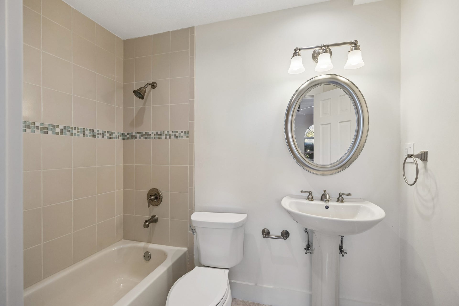 4115 Bissonnet Street, Houston, TX 77005 4115 Bissonnet Street, Houston, TX 77005