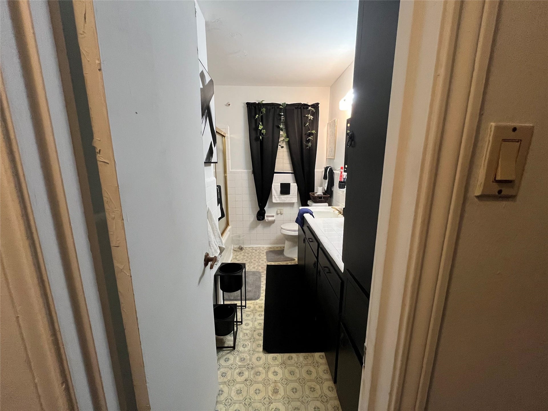 13026 Glenwyck Street, Houston, TX 77045