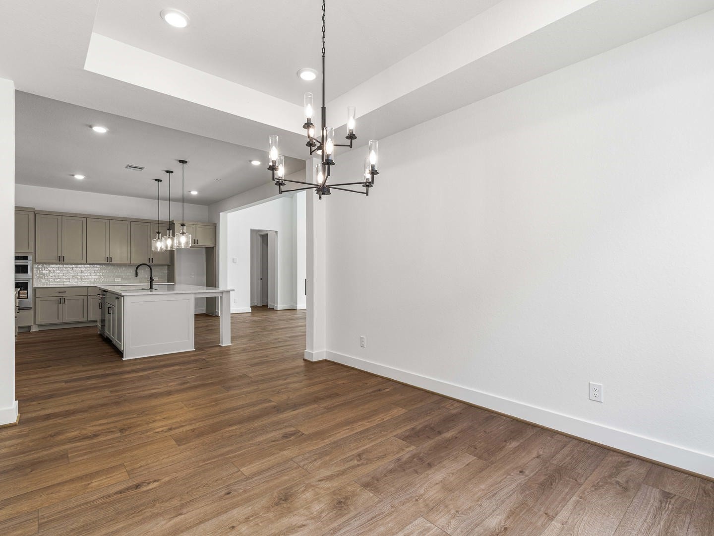 29818 Amber Brook Drive, Magnolia, TX 77354 Woodhavyn_Fenton_Classic_13_Dining_03